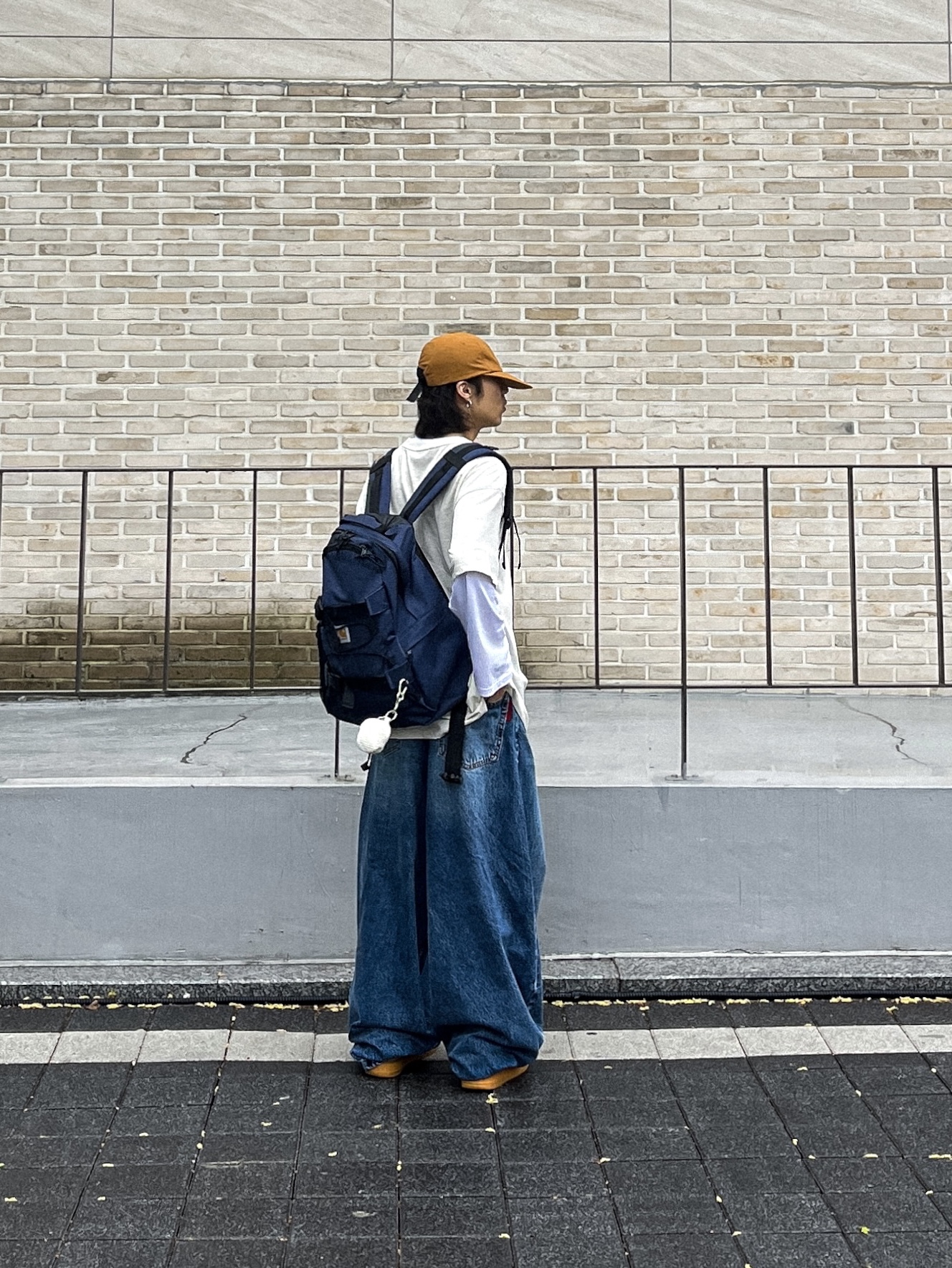 Nike Air Force 1 '07 WB Flax, Carhartt WIP Kickflip Backpack Blue 착용 스타일 - 2