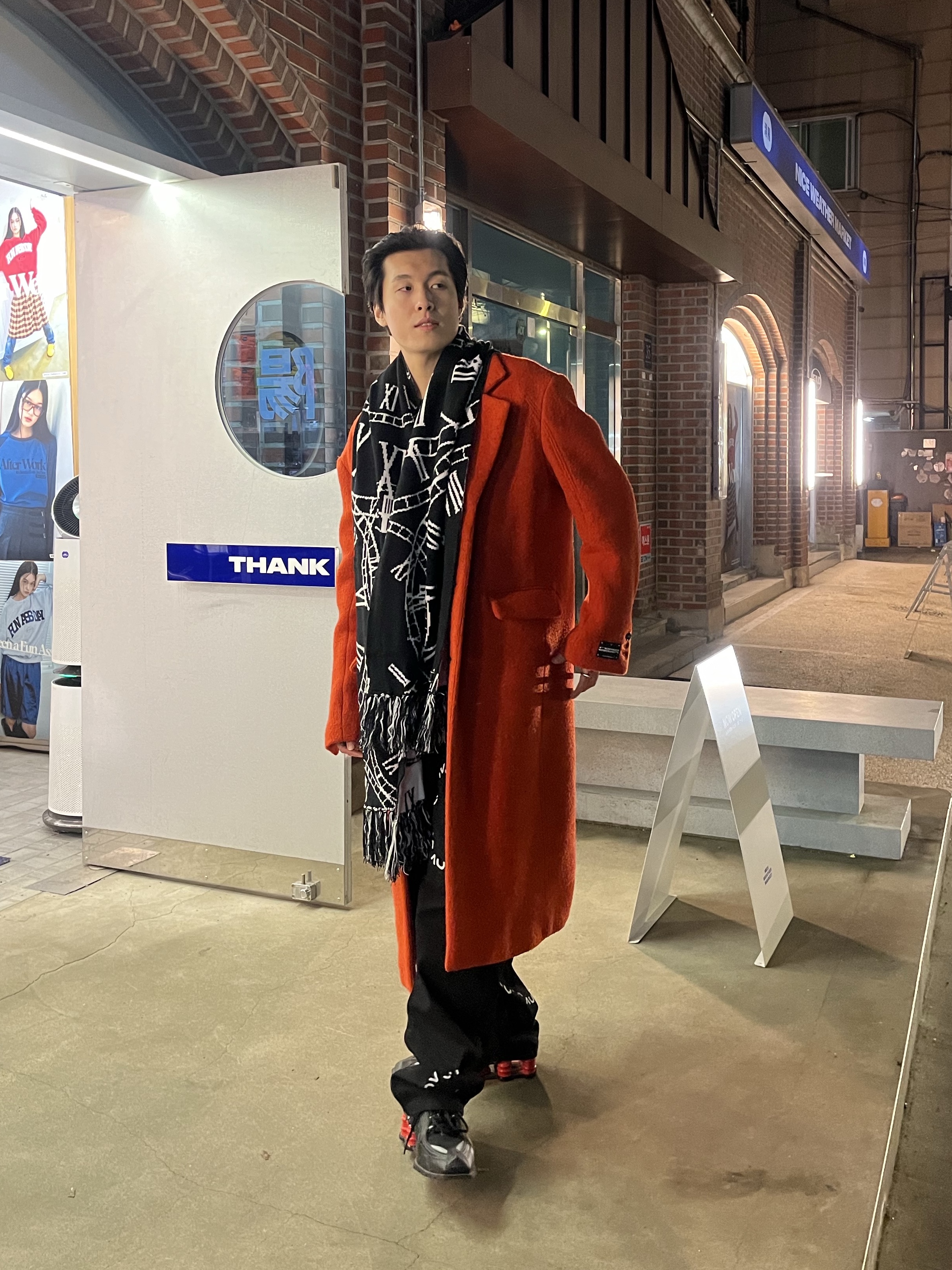Nike x Martine Rose Shox MR4 Black, Zara x Ader Error Wool Blend Oversize Coat Orange 착용 스타일 - 1