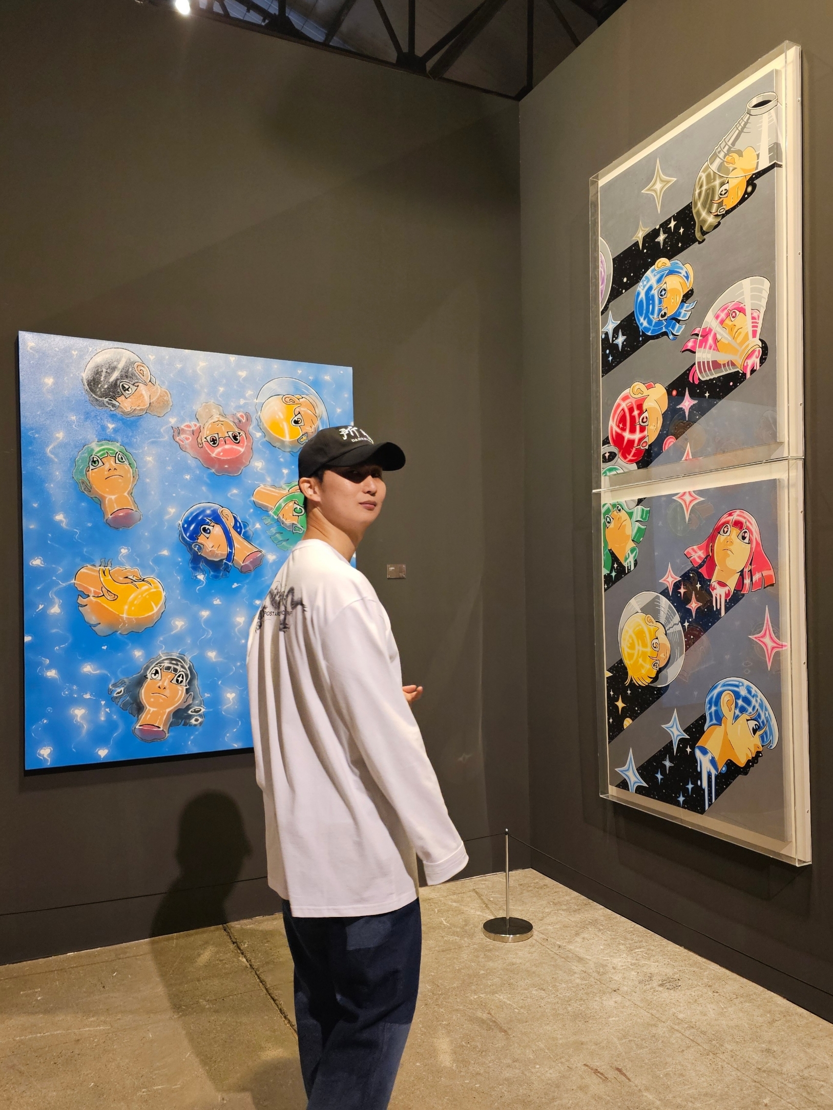 Darkr8m Studio x Kian84 WOOkimyung Ball Cap Black, Post Archive Faction (Paf) 6.0 Blue Dragon Year Tee Right White 착용 스타일 - 1