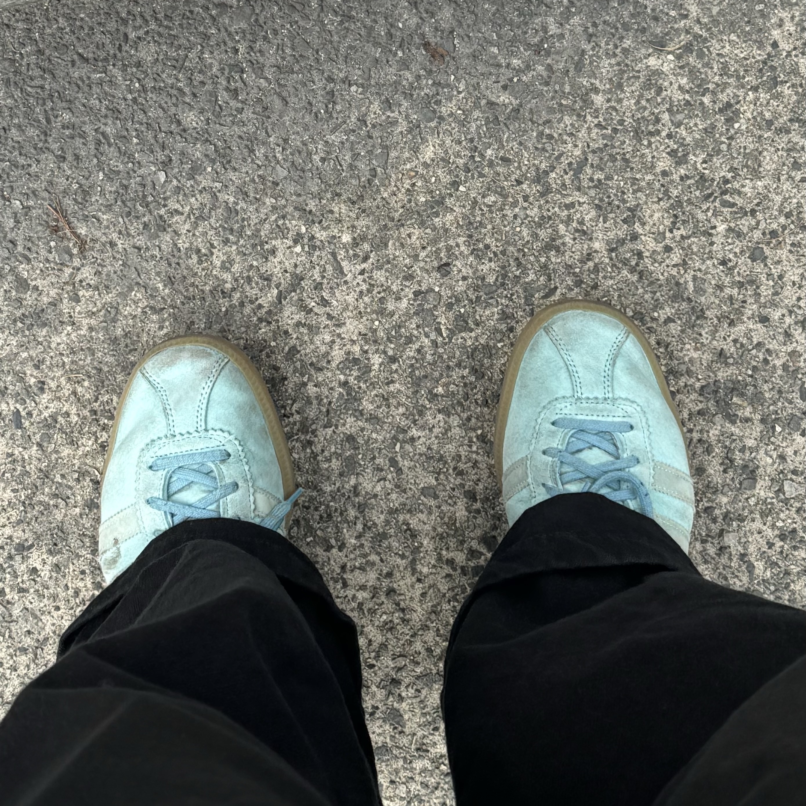 Adidas Bermuda Easy Mint 착용 스타일