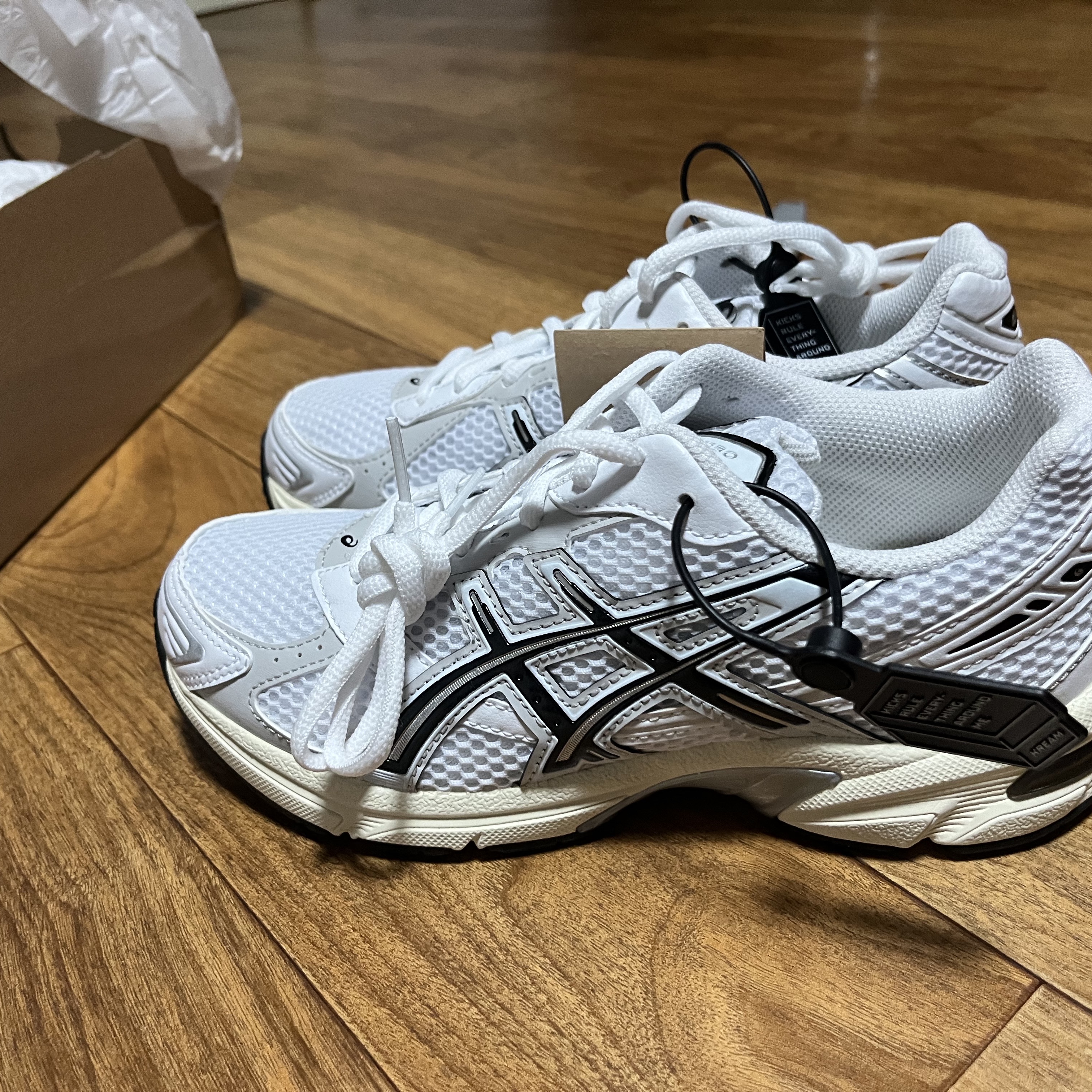 Asics Gel-1130 White Cloud Grey 착용 스타일