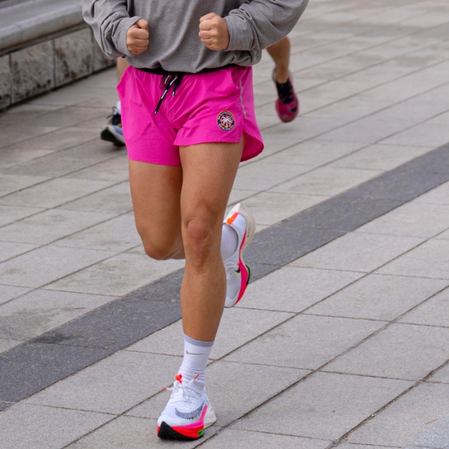 Nike Air Zoom Alphafly Next% Flyknit Rawdacious 착용 스타일