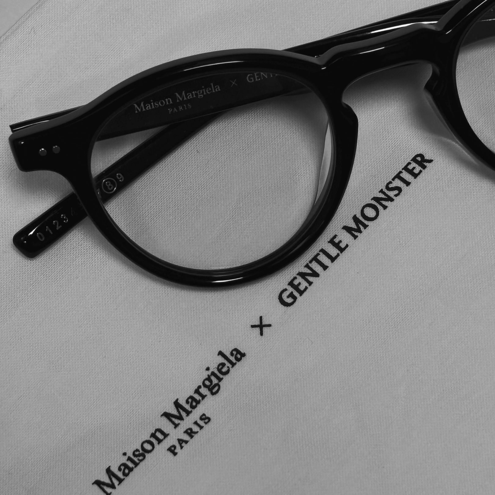 Gentle Monster x Maison Margiela MM116 Black Clear 착용 스타일