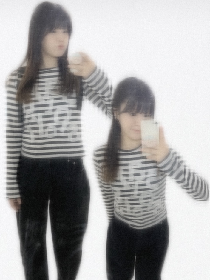 [KREAM 단독] Safarispot Women 1/2 Ticketing Stripe Border Tee White 착용 스타일