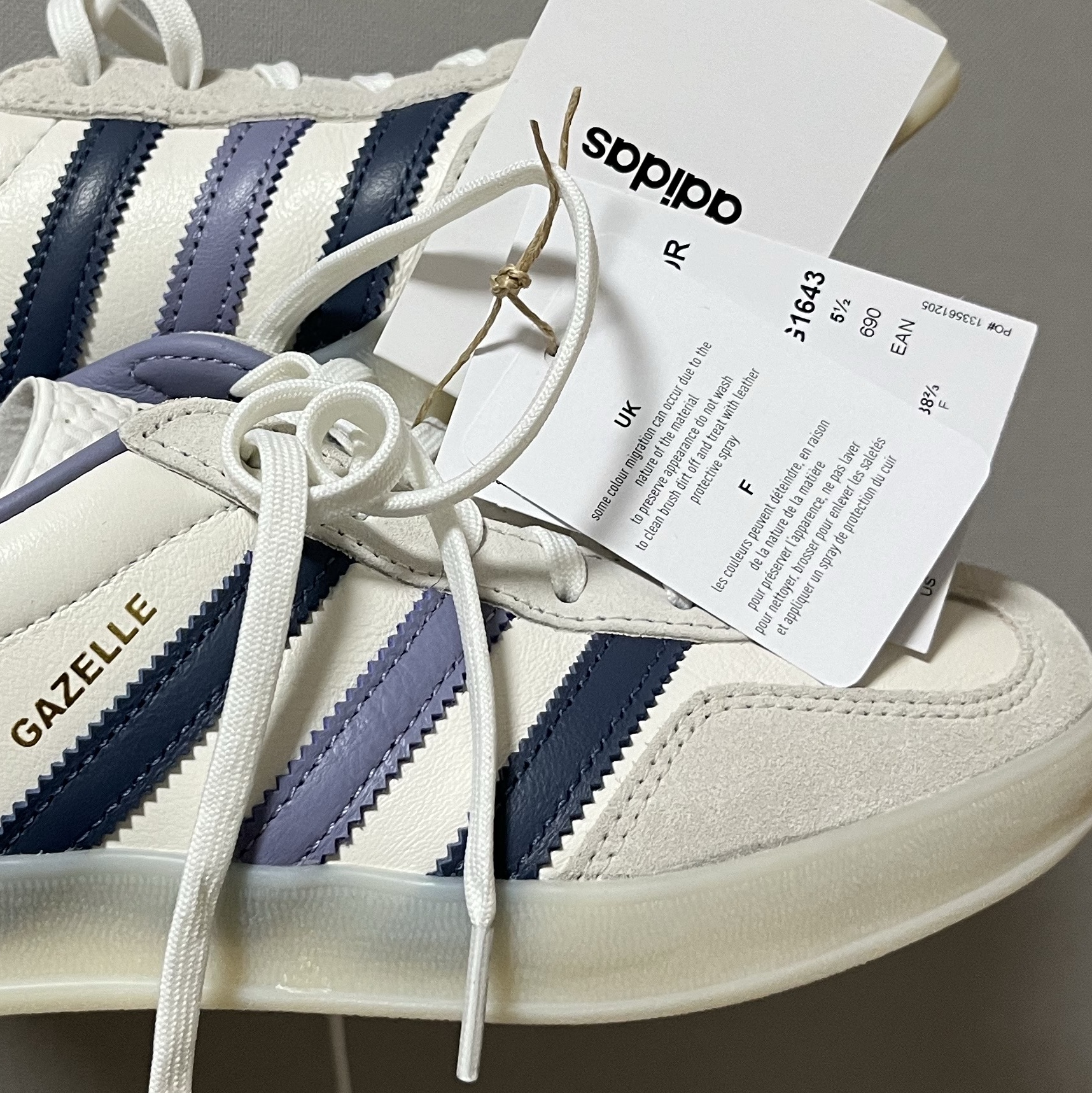 Adidas Gazelle Indoor Core White Preloved Ink 착용 스타일