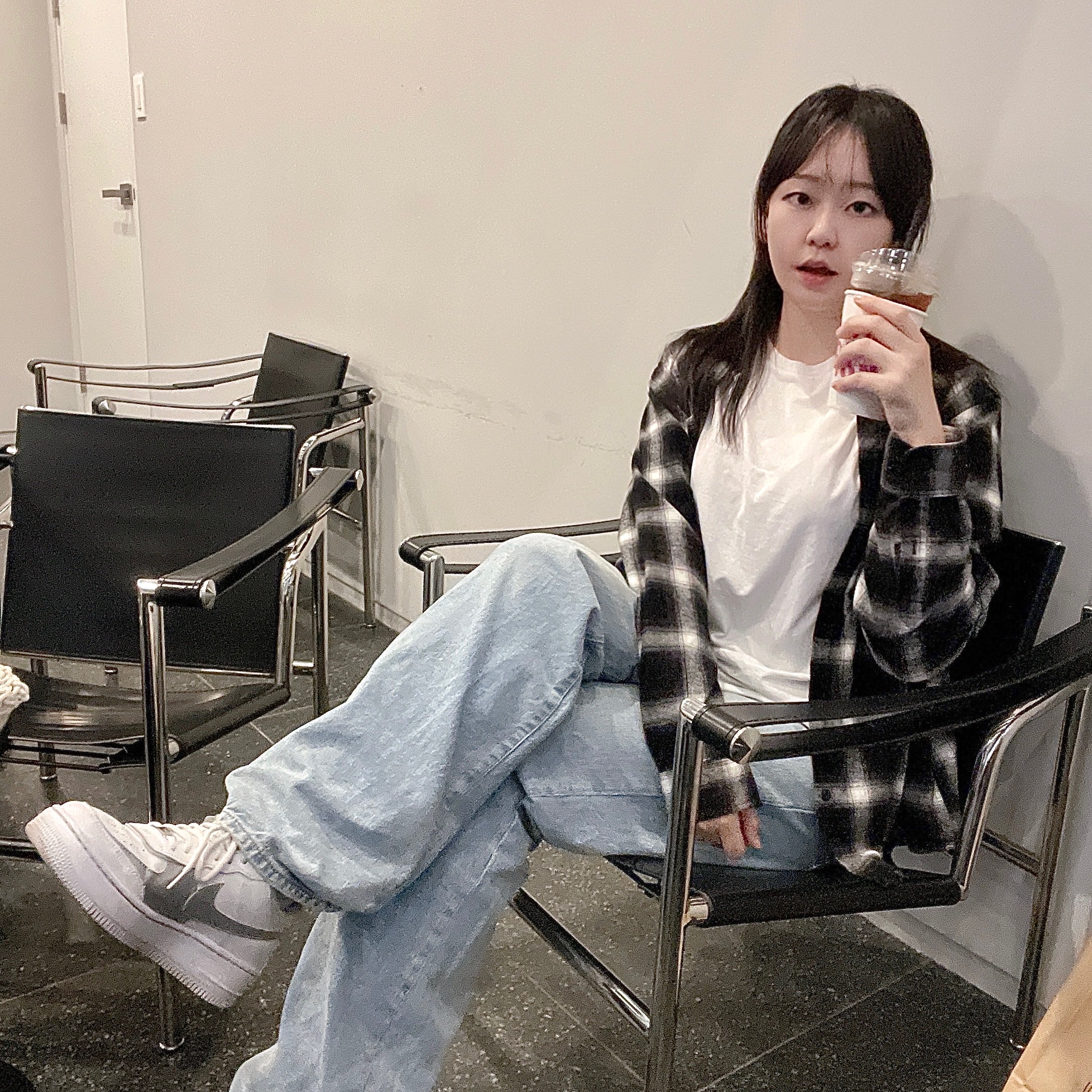 (W) Nike Air Force 1 Shadow White Metallic Silver 착용 스타일