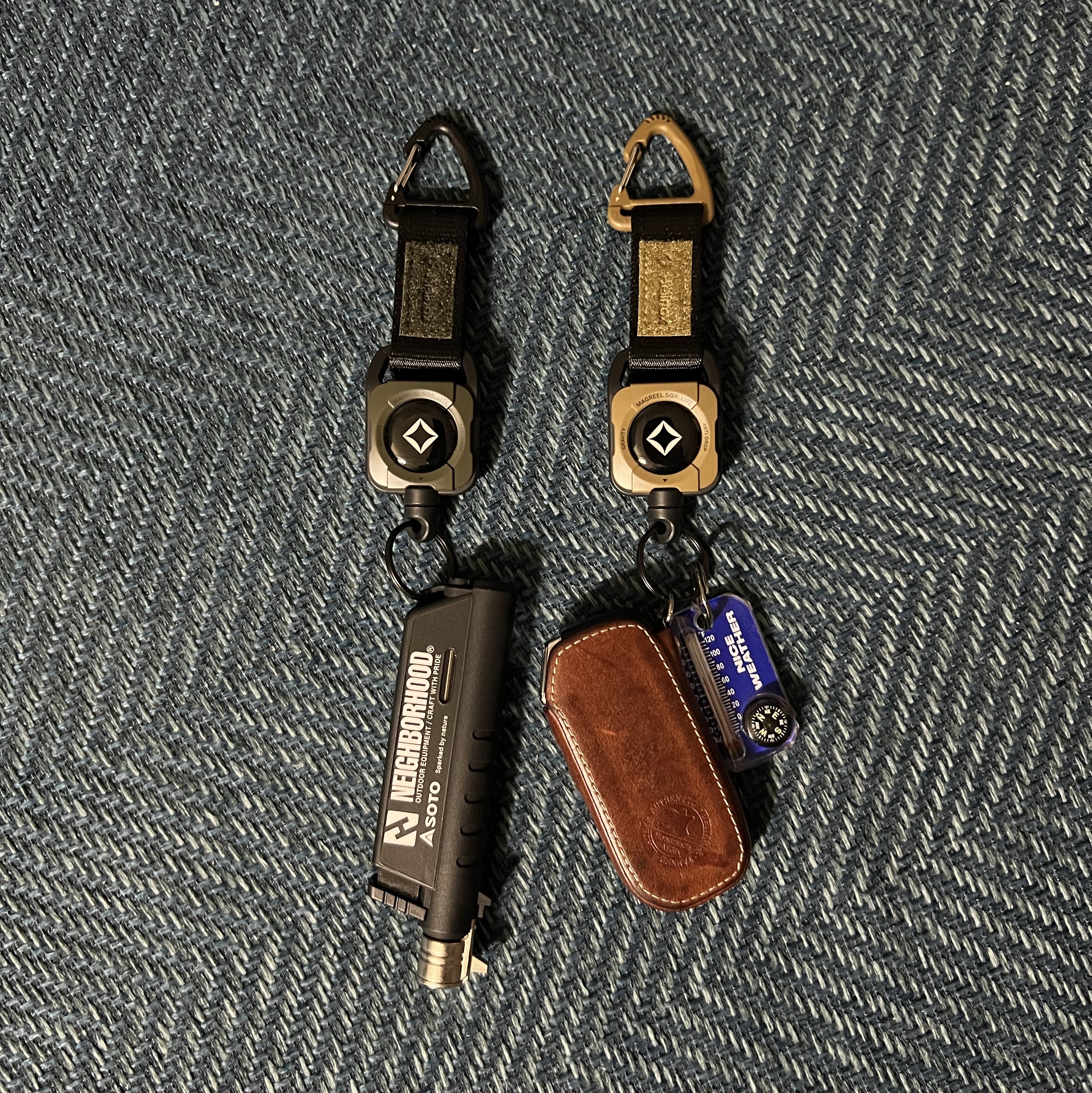 Helinox x Root Co. Mag Reel SQR. Lite Coyote Tan - Busan Exclusive, Helinox x Root Co. Mag Reel SQR. Lite Khaki - Seoul Exclusive 착용 스타일