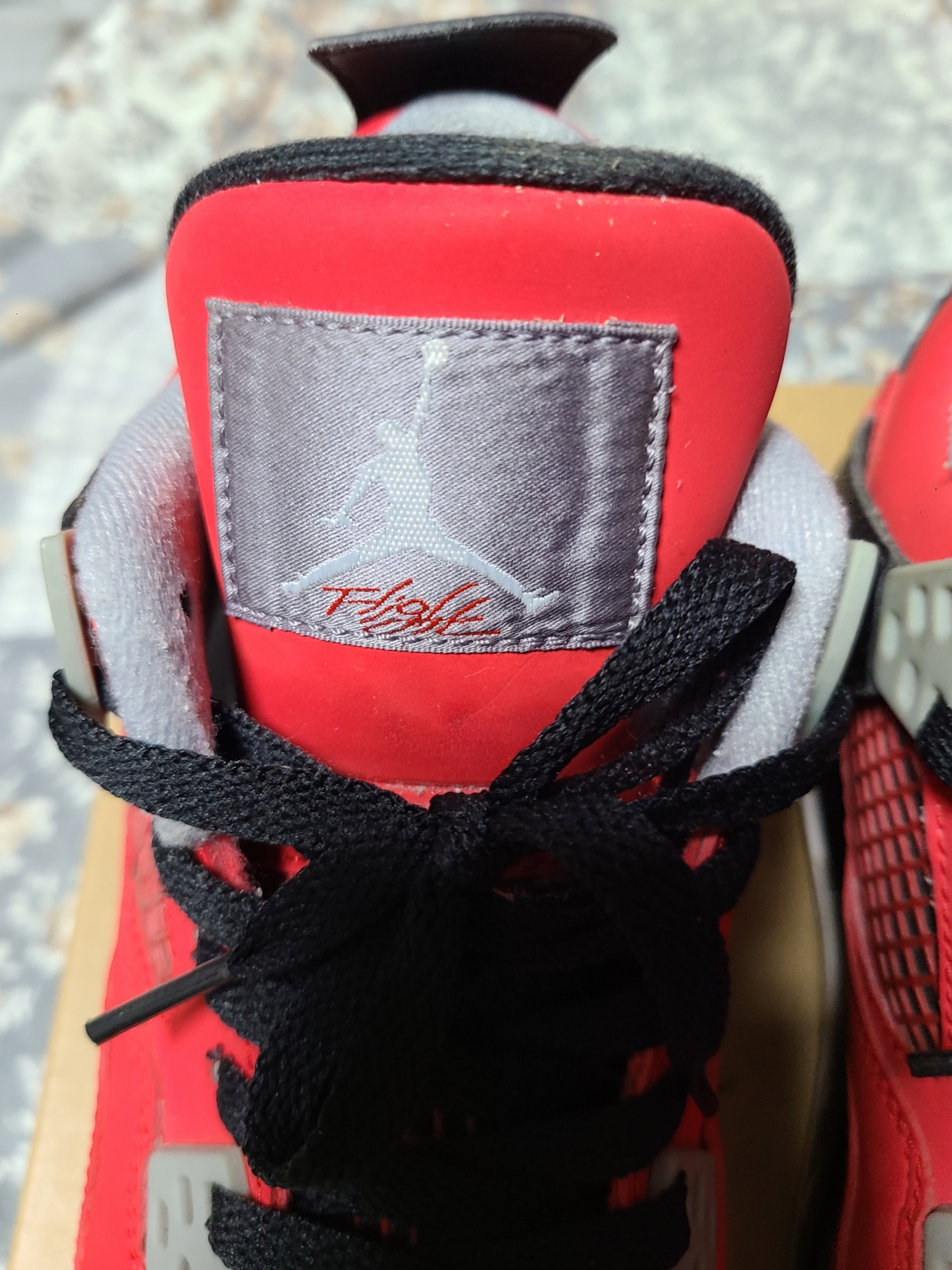 Jordan 4 Retro Toro Bravo, (GS) Jordan 4 Retro Toro Bravo 착용 스타일 - 2