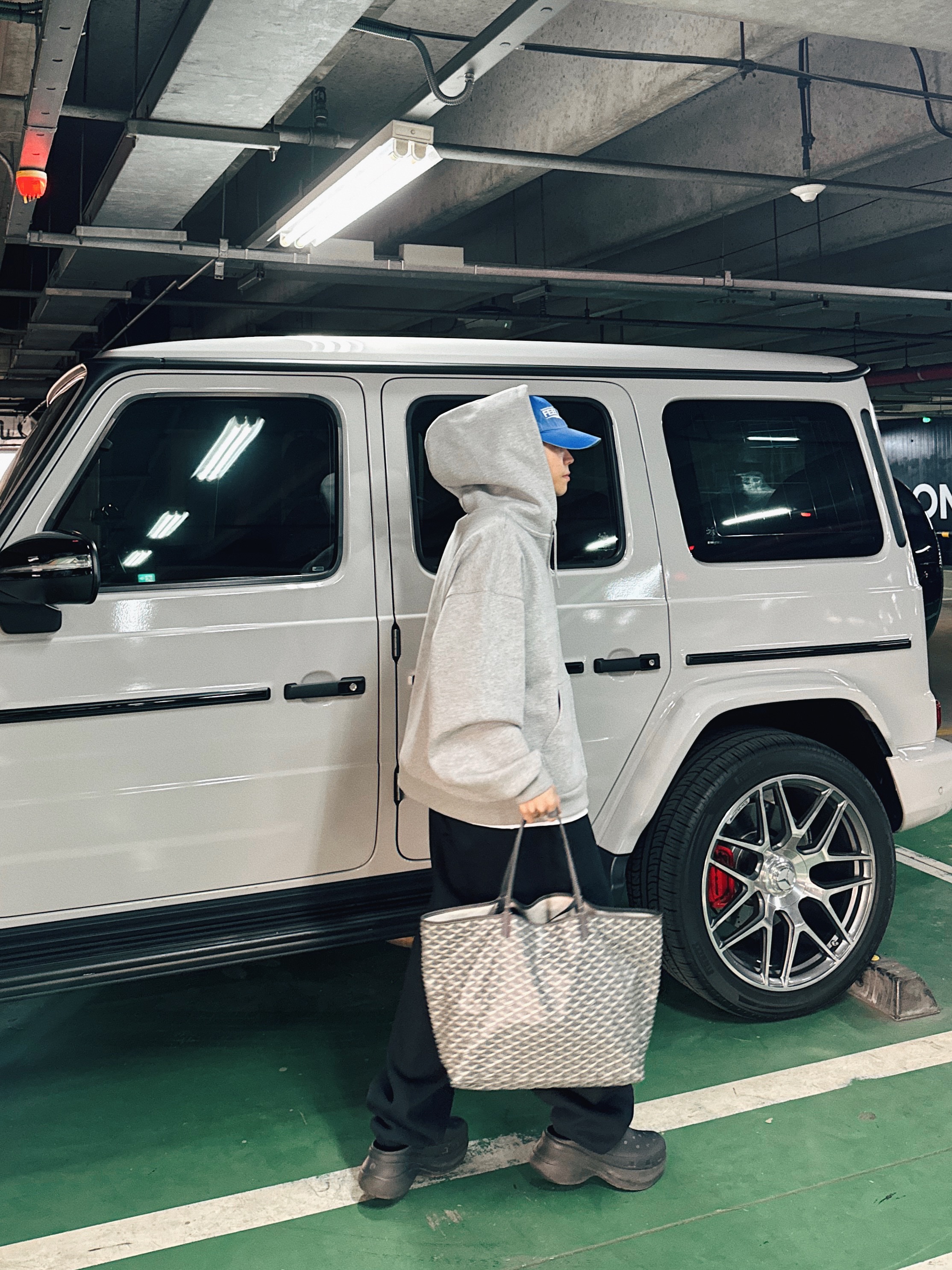 Nonnod Scuba Zip Hoodie Grey, Nike x Stussy Washed Fleece Pants Black (FN5235-010) 착용 스타일 - 1