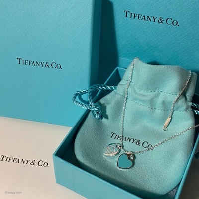 Tiffany & Co. Return To Tiffany Blue Double Heart Tag Pendant Mini Silver 착용 스타일 - 2