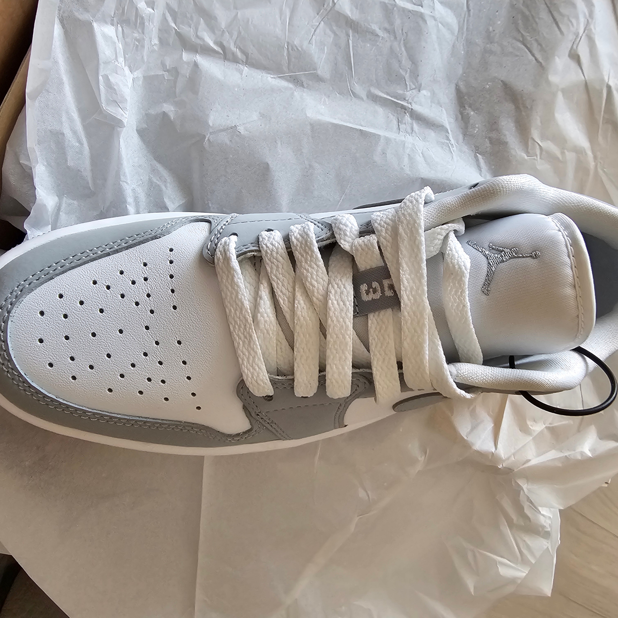 (W) Jordan 1 Low White Wolf Grey 착용 스타일 - 3