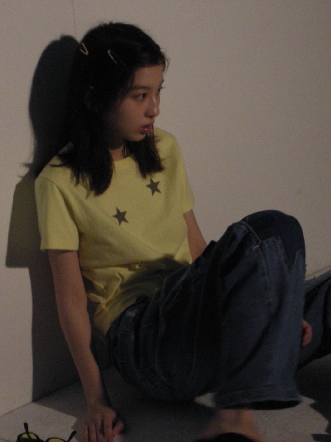 [KREAM 단독] Thevinylhouse Box Logo T-Shirt Yellow, Thevinylhouse Patchwork Denim Pants Navy 착용 스타일