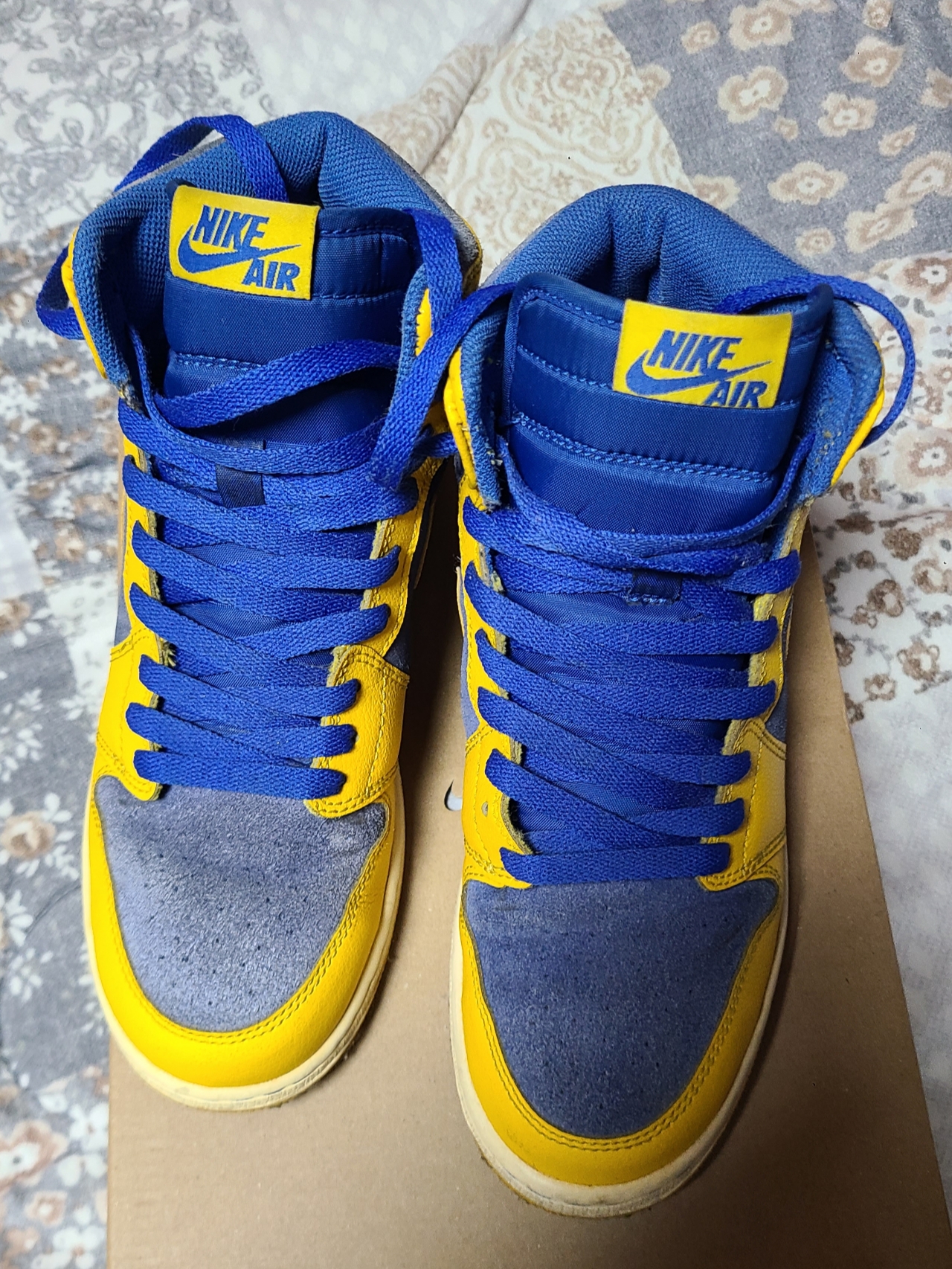 Jordan 1 Retro High OG Laney, (GS) Jordan 1 Retro High OG Laney 착용 스타일 - 1