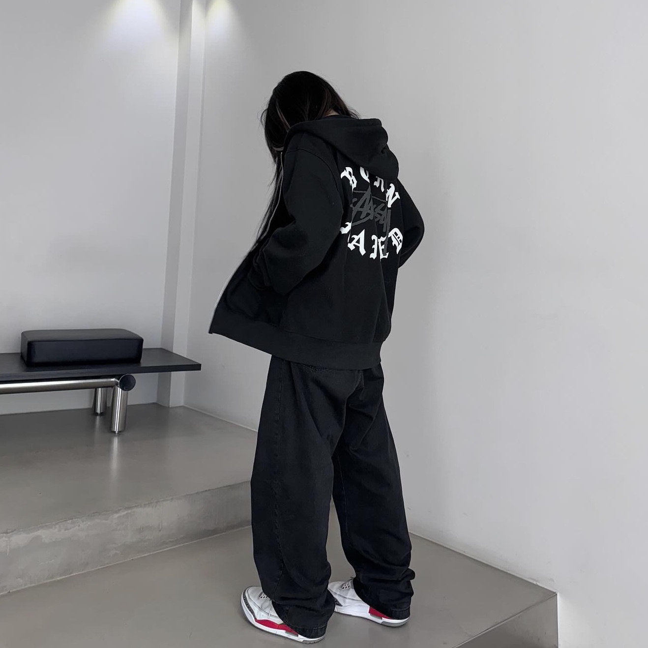 Stussy x Born X Raised Logo Zip Hoodie Black, Jordan 3 Retro Fire Red 2022 착용 스타일