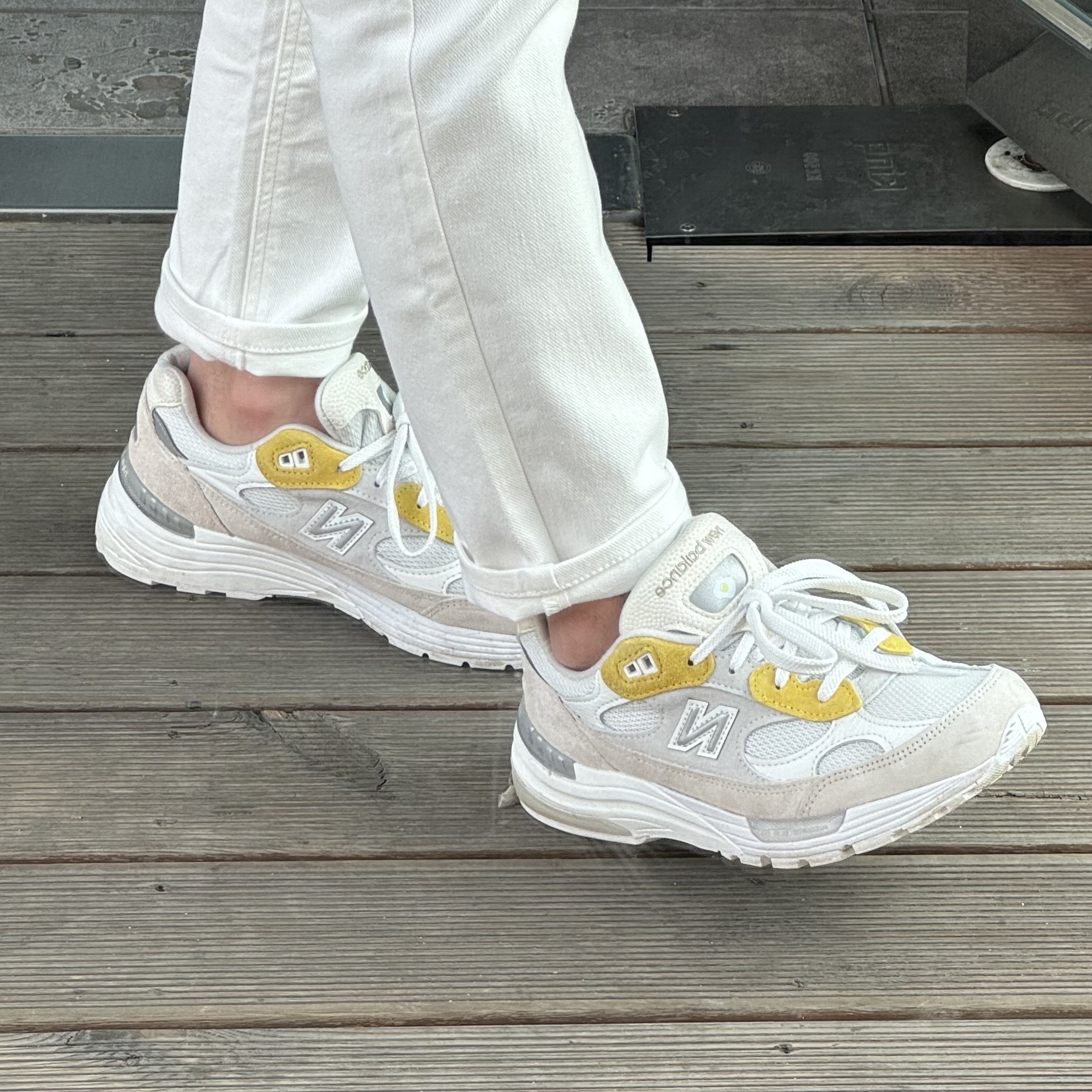 New Balance x Paperboy Paris 992 Made in USA Fried Egg 착용 스타일 - 1