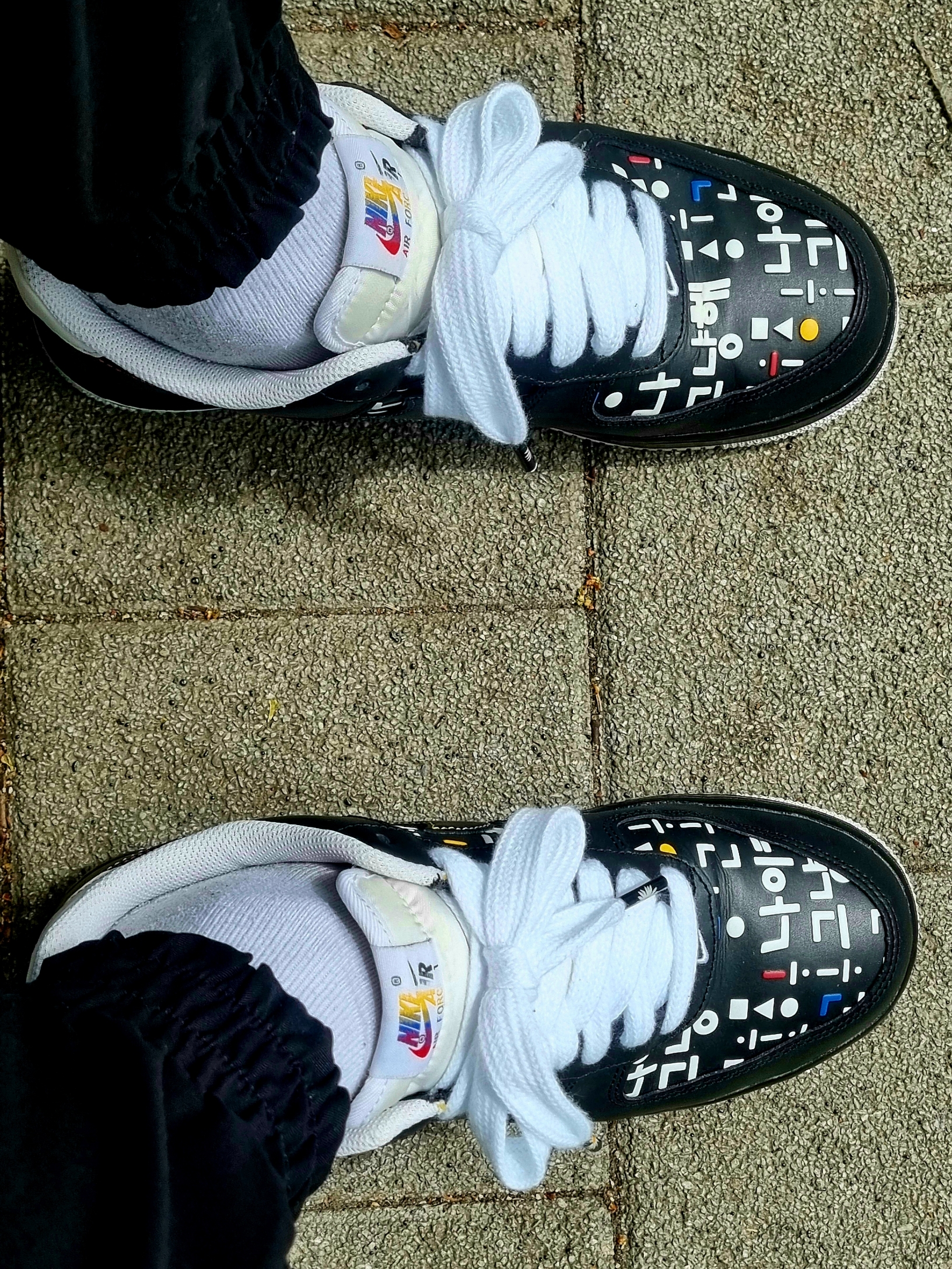 Nike Air Force 1 '07 LV8 Hangul Day 착용 스타일 - 1
