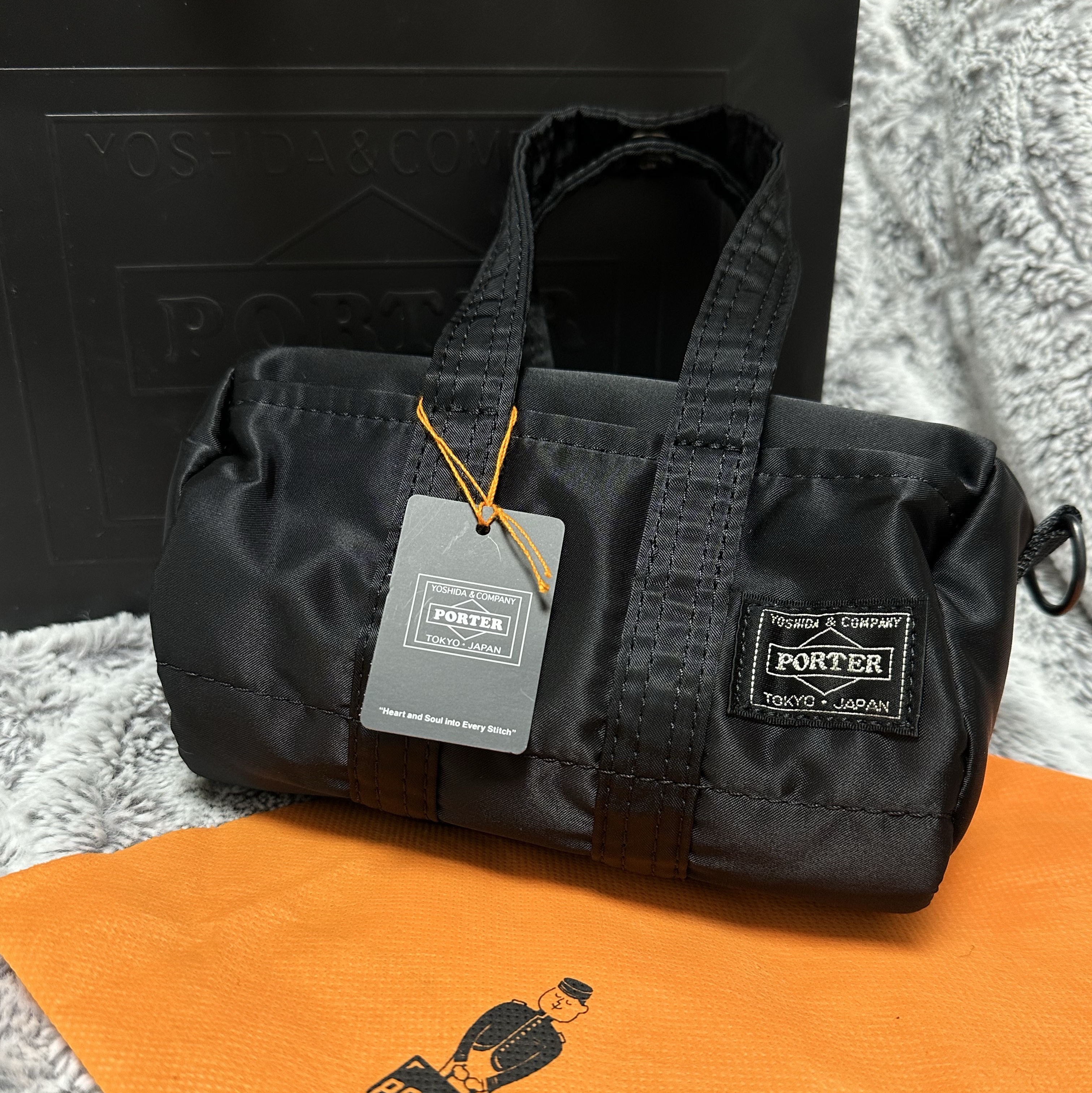 Porter Howl Boston Bag Mini Black 착용 스타일