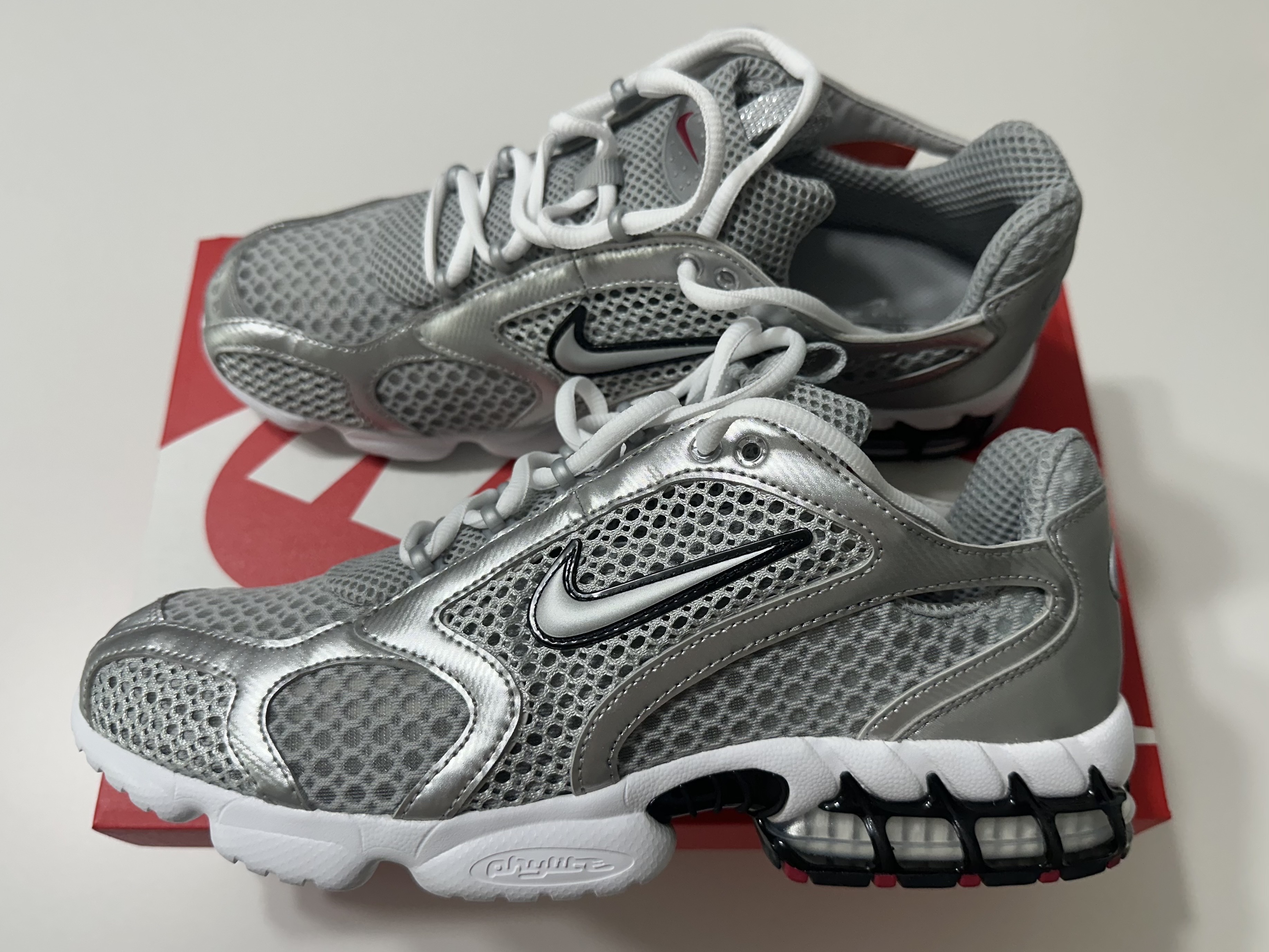 Nike Air Zoom Spiridon Cage 2 Metallic Silver 착용 스타일