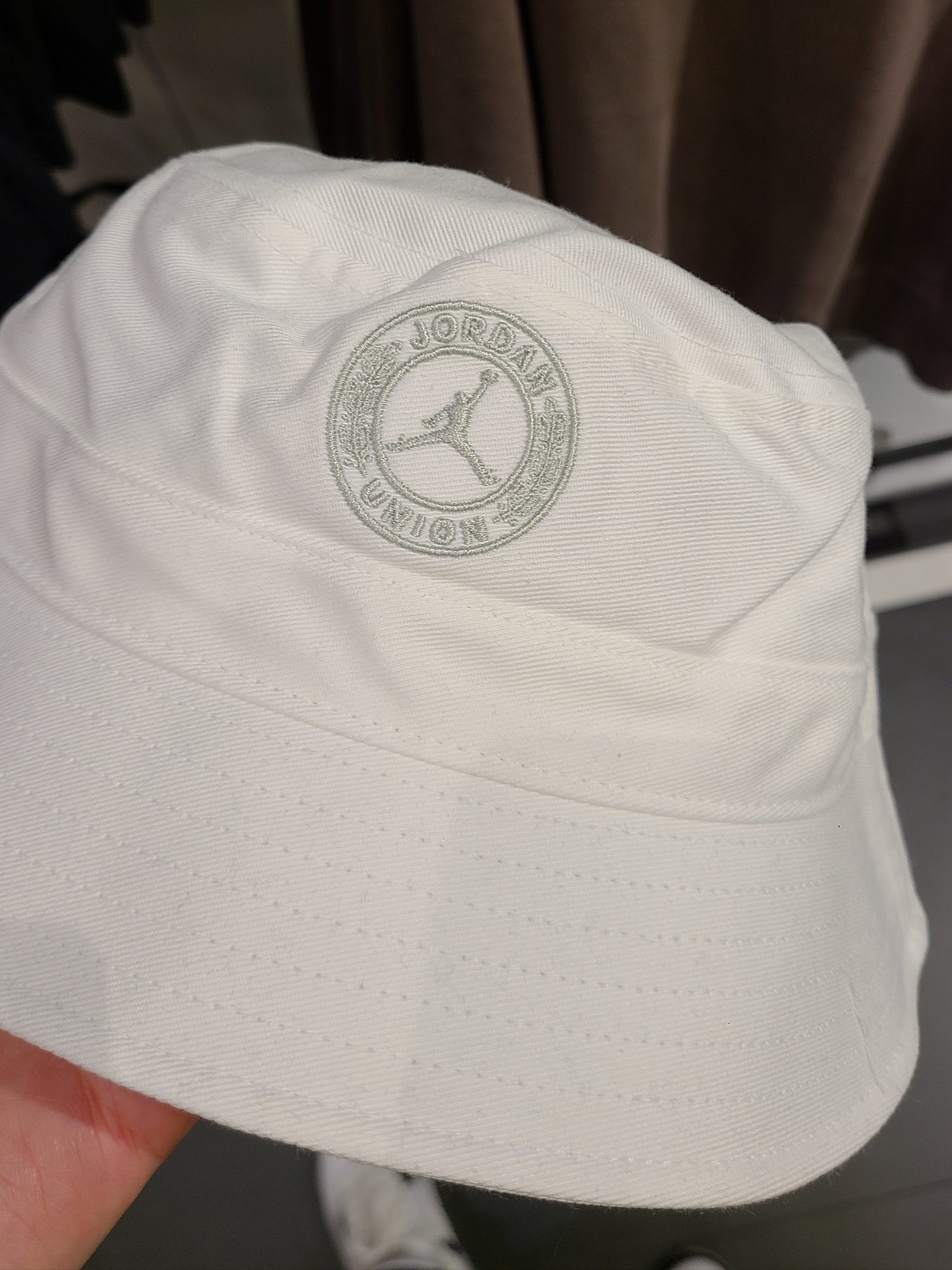 Jordan x Union Bucket Hat White 착용 스타일