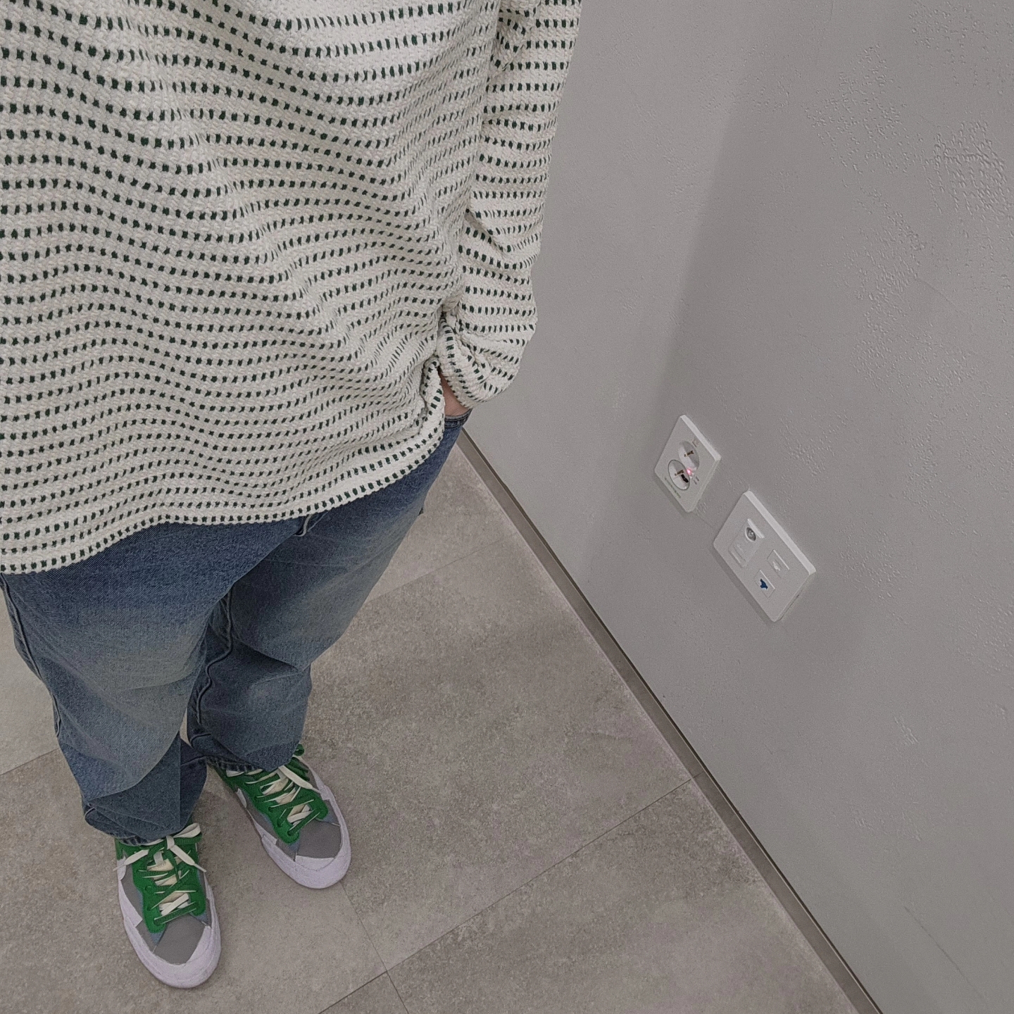 Nike x Sacai Blazer Low Classic Green 착용 스타일 - 1