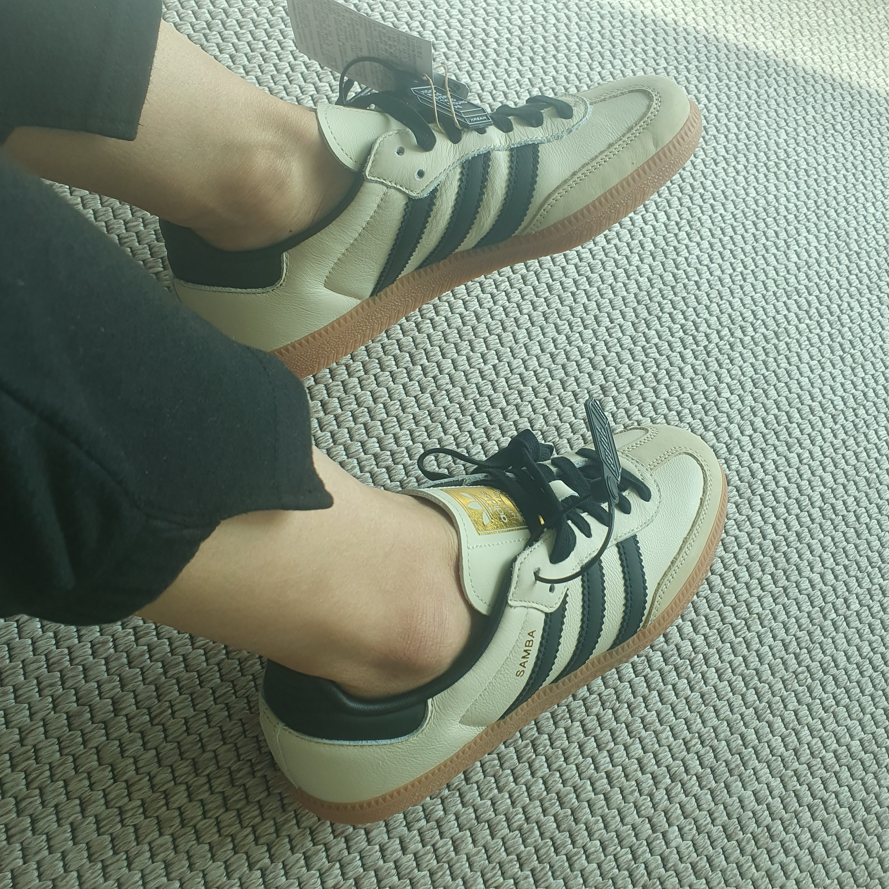 (W) Adidas Samba OG Cream White Core Black 착용 스타일