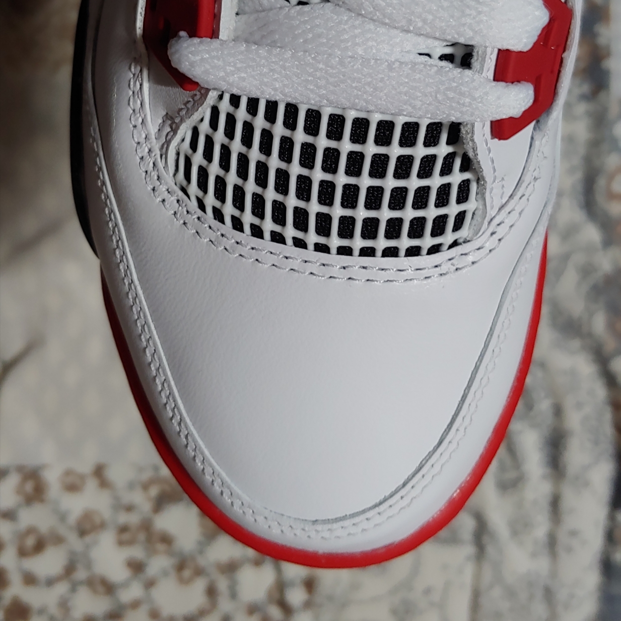 Jordan 4 Retro OG Fire Red 2020, (GS) Jordan 4 Retro OG Fire Red 2020 착용 스타일 - 2
