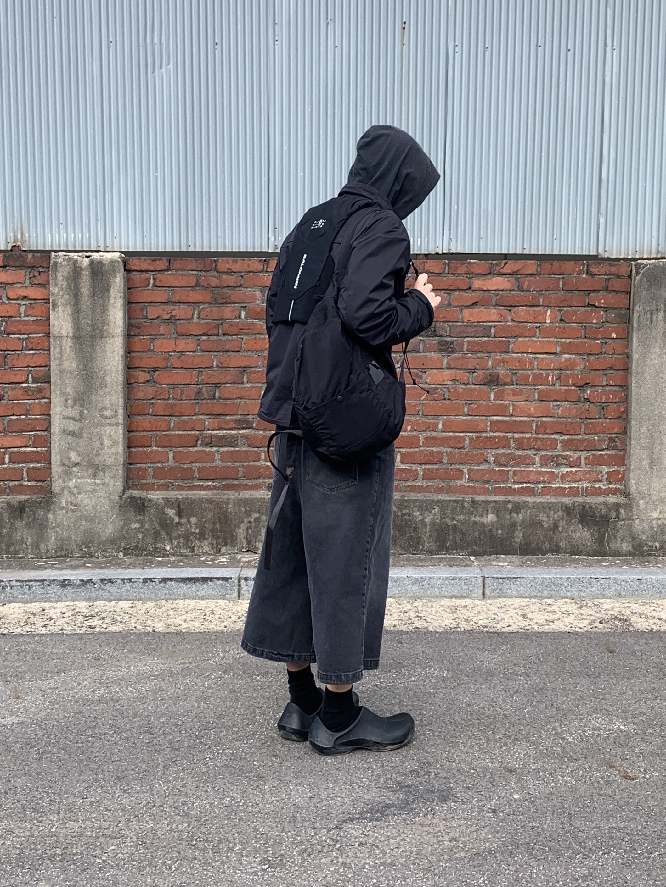 Stussy Basic Skullcap Beanie Black, Our Legacy Slim Backpack Black Dense Liquid Nylon 착용 스타일 - 3