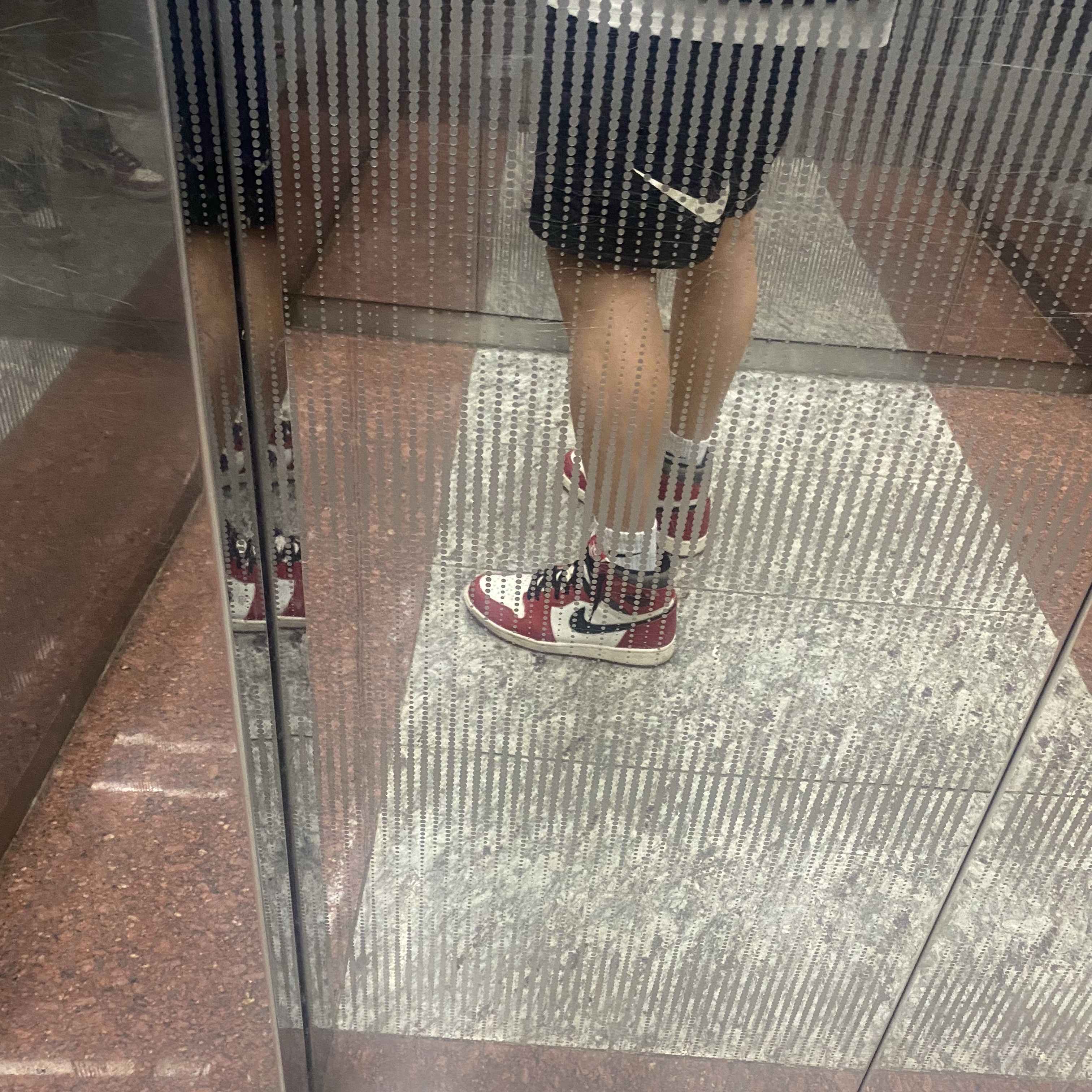 Nike x Stussy Shorts Black (FJ9167-010), Jordan 1 Retro High OG Chicago 2022 착용 스타일
