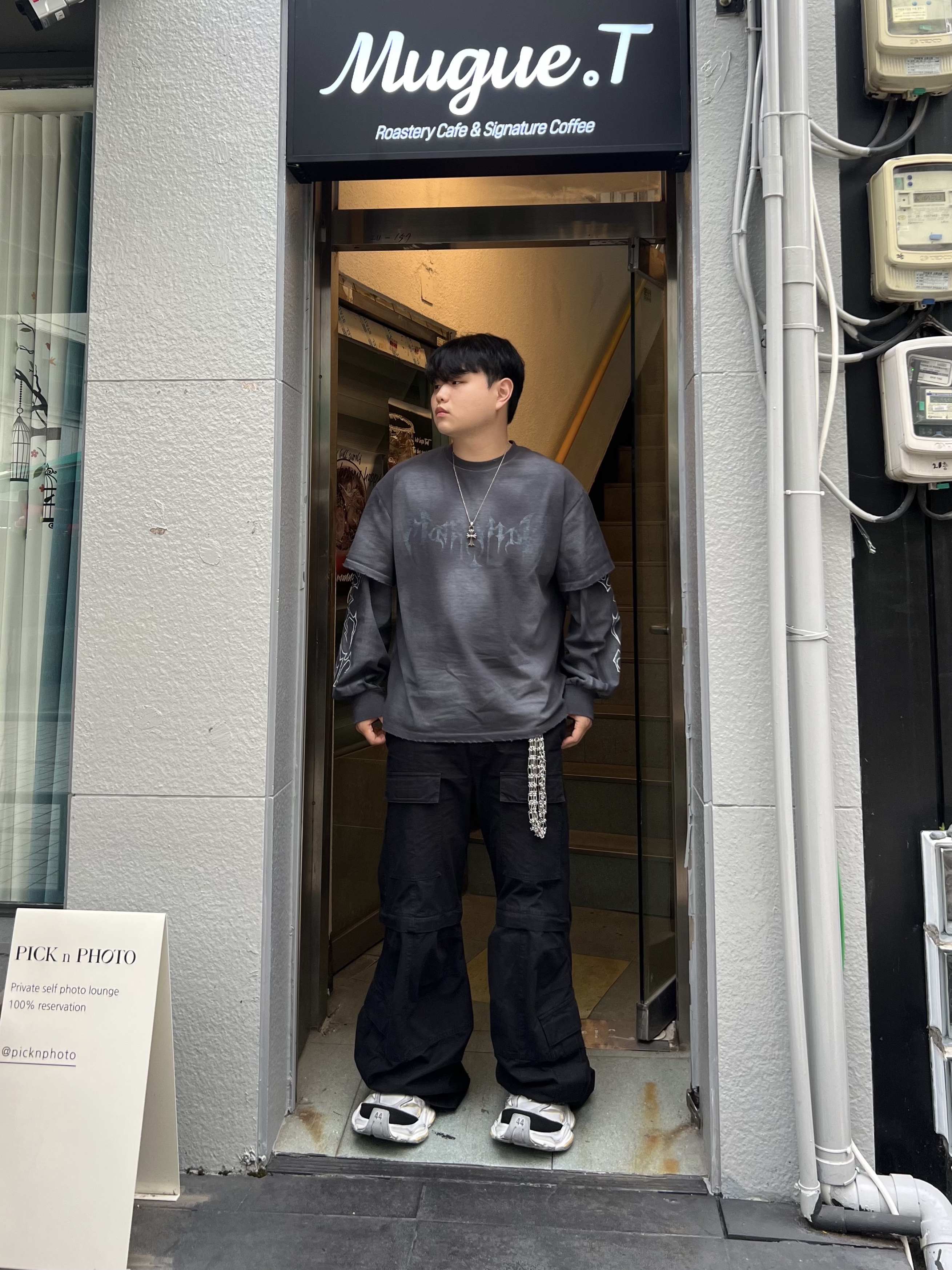 Balenciaga Cargo Sneakers Grey Black Yellow, Balenciaga Flared Cargo Pants Black 착용 스타일