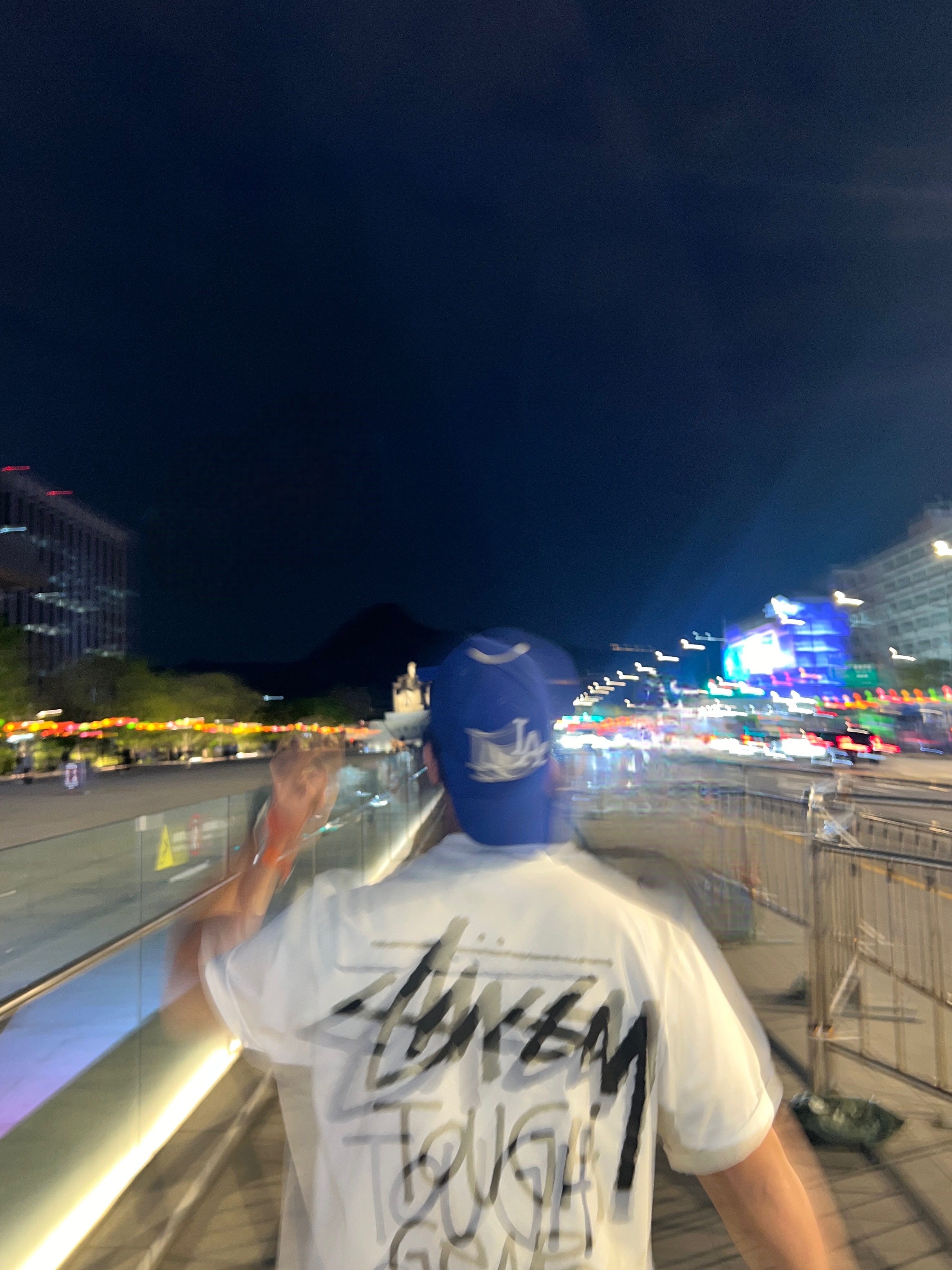 Stussy Tough Gear T-Shirt White 착용 스타일 - 1
