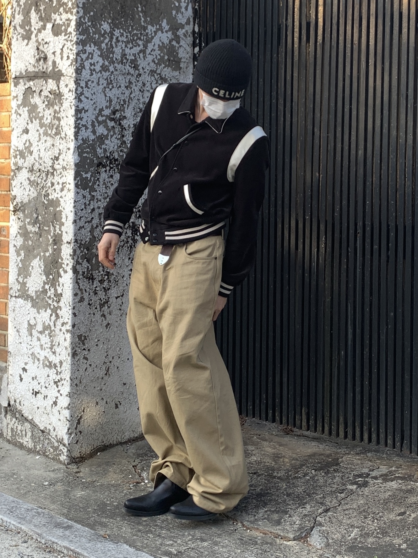 Our Legacy Cuban Boot Black, Celine Embroidered Knit Wool Beanie Black 착용 스타일 - 1