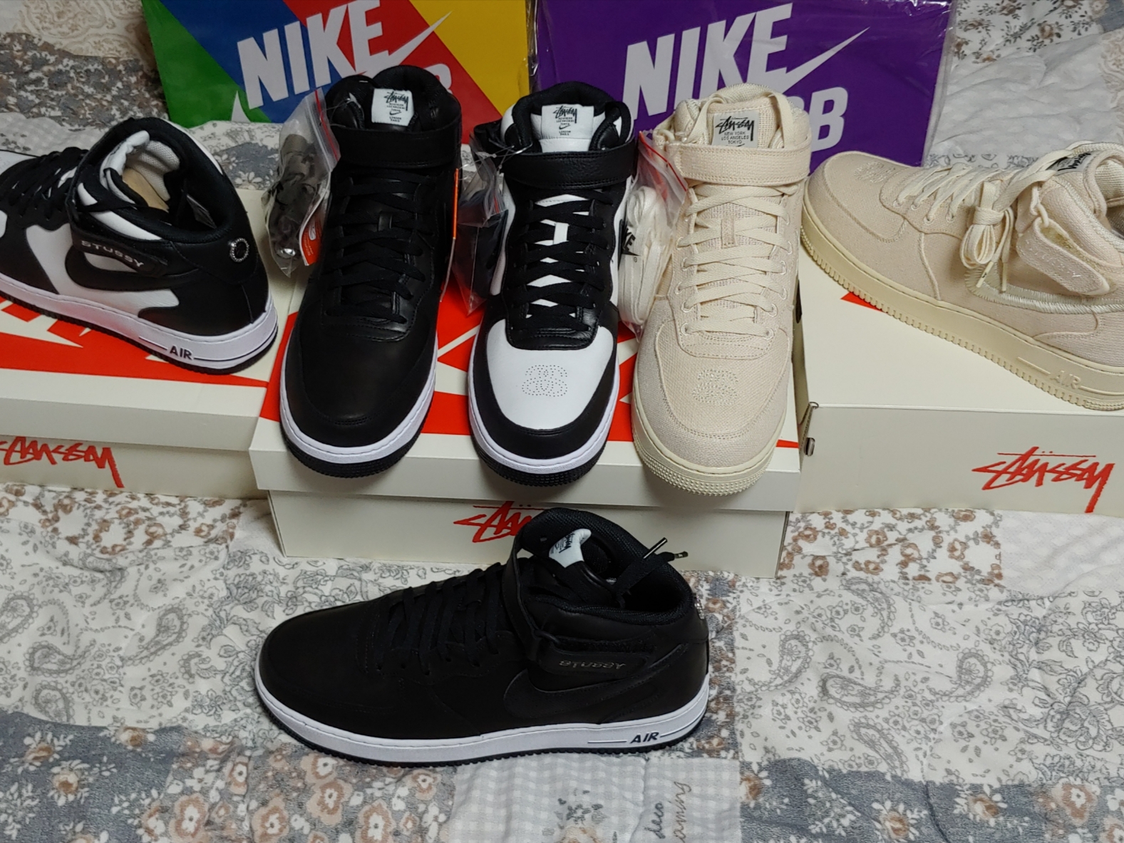 Nike x Stussy Air Force 1 '07 Mid SP Fossil, Nike x Stussy Air Force 1 '07 Mid SP Black and Light Bone 착용 스타일 - 2