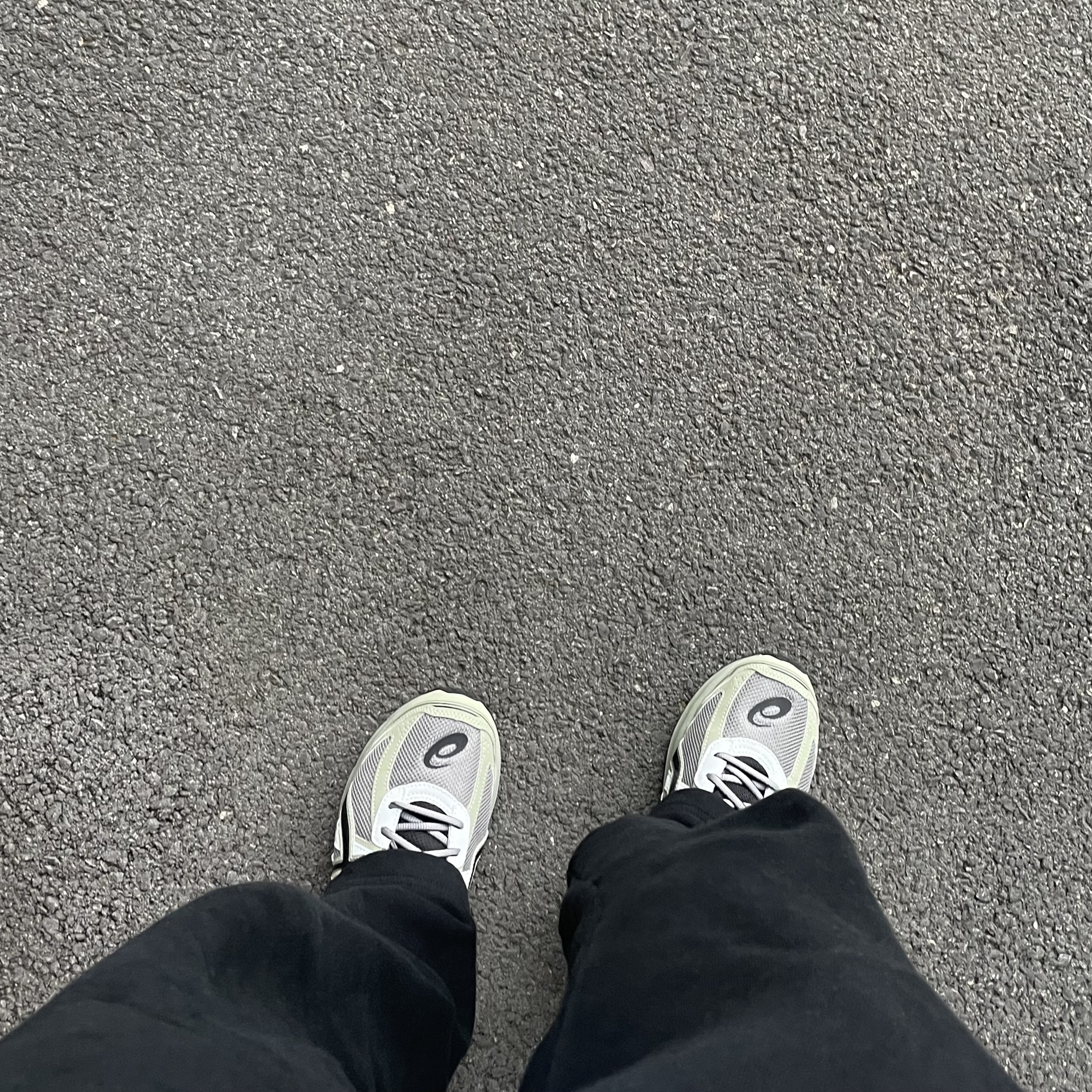 Asics Jog 100 S Sheet Rock - 2E Wide 착용 스타일