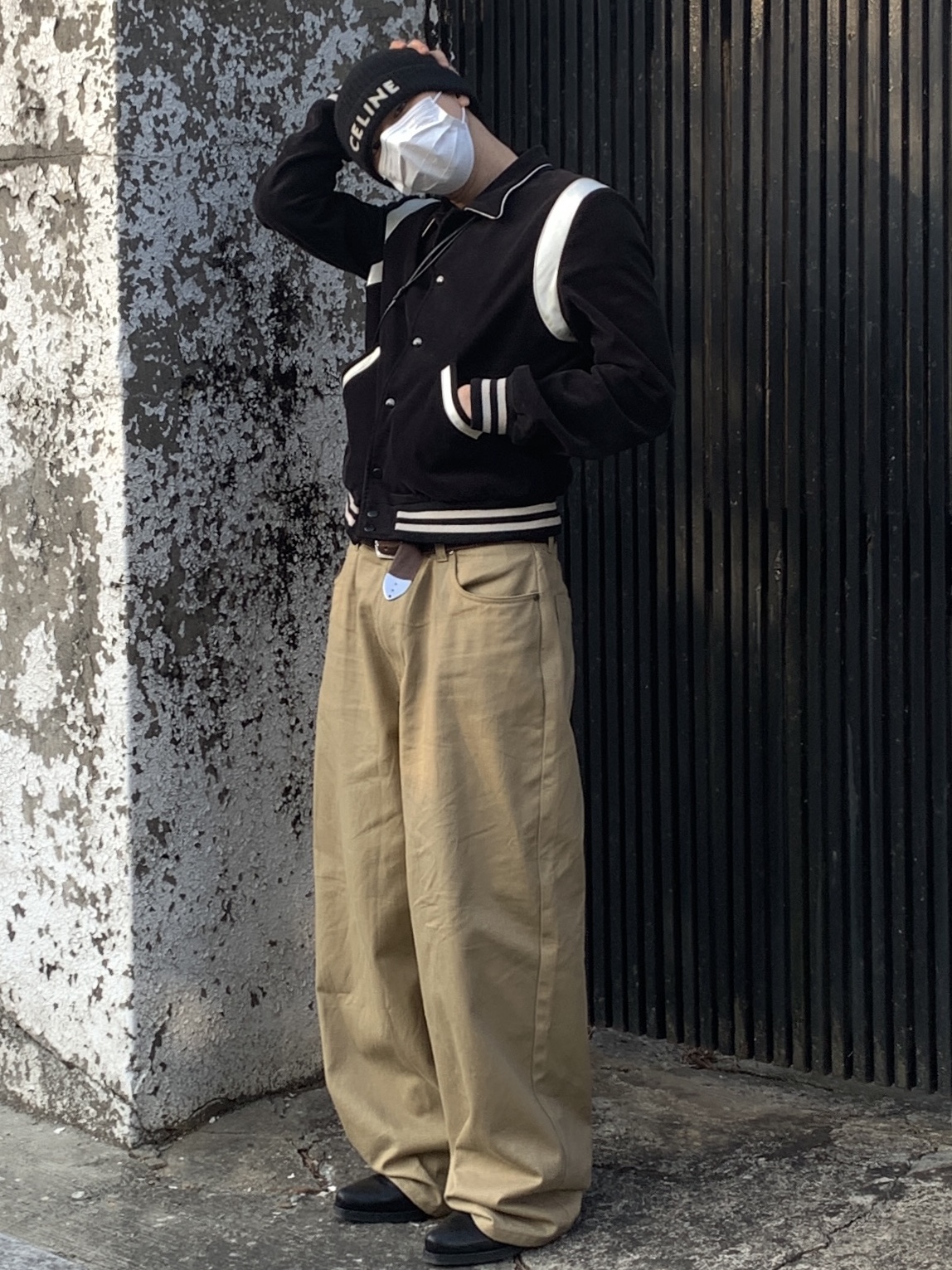 Our Legacy Cuban Boot Black, Celine Embroidered Knit Wool Beanie Black 착용 스타일 - 2