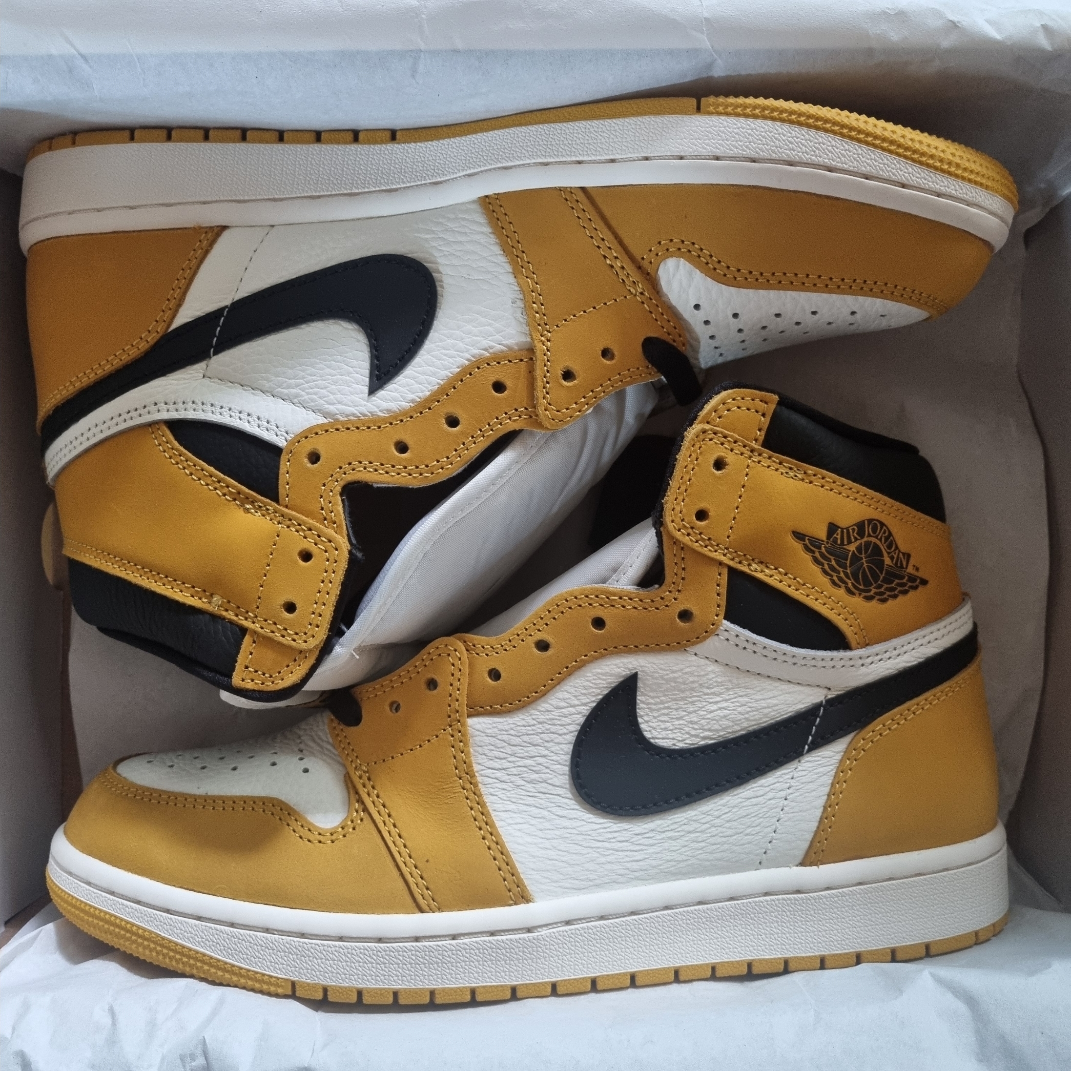 Jordan 1 Retro High OG Yellow Ochre 착용 스타일