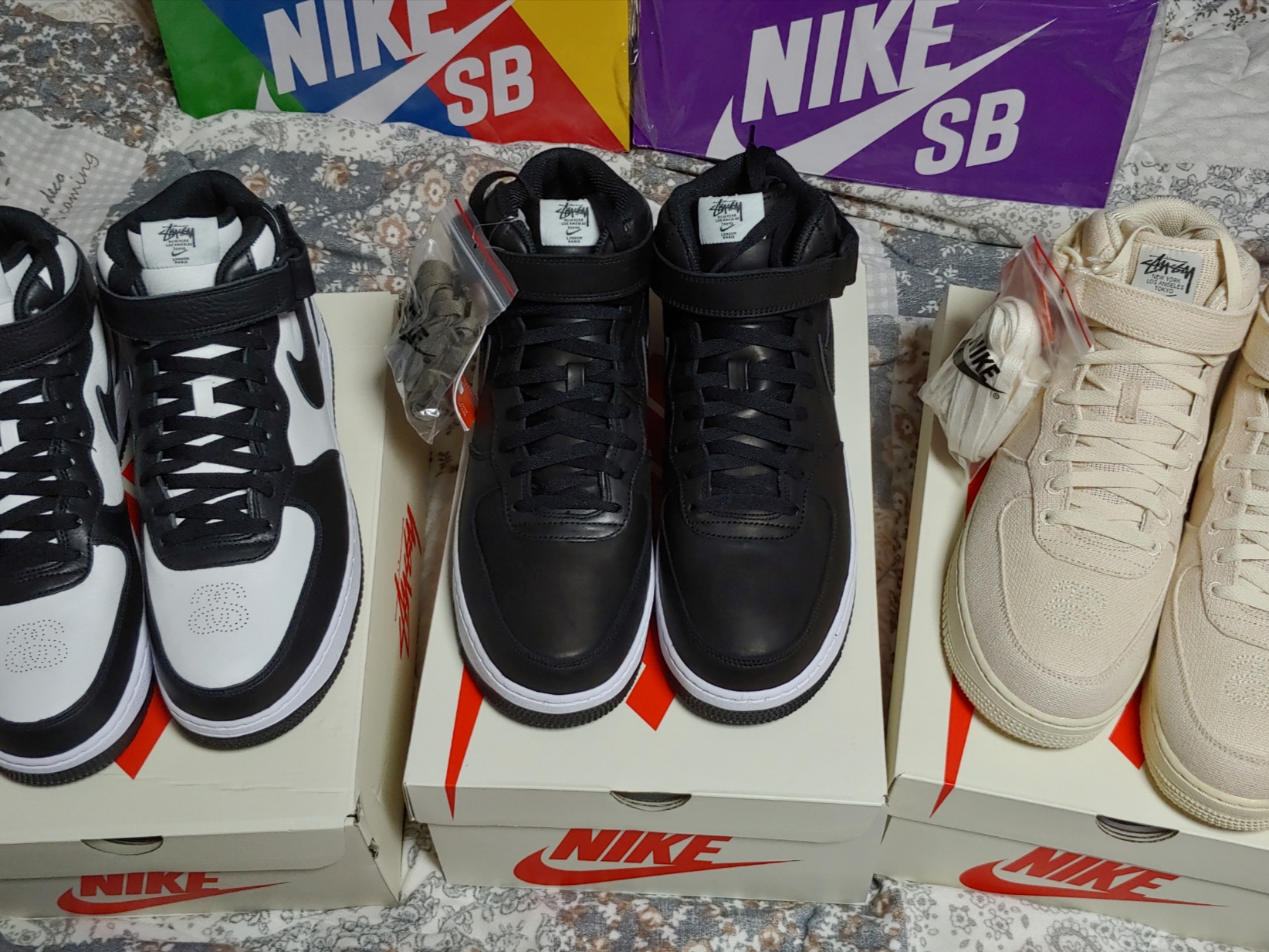 Nike x Stussy Air Force 1 '07 Mid SP Black and Light Bone, Nike x Stussy Air Force 1 '07 Mid SP Black 착용 스타일 - 1