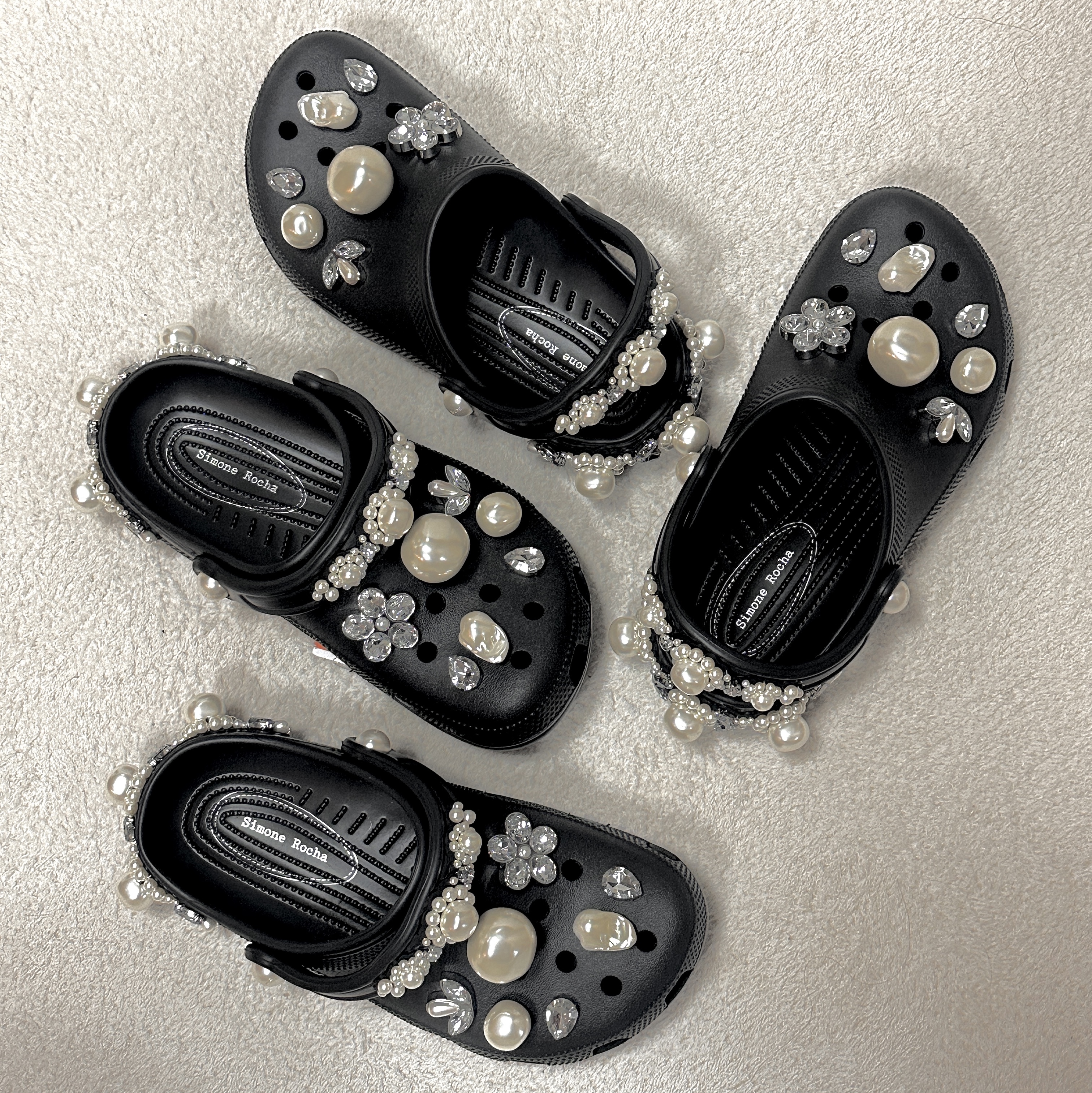 (W) Crocs x Simone Rocha Classic Clog Black ์ฐฉ์ฉ ์คํ์ผ