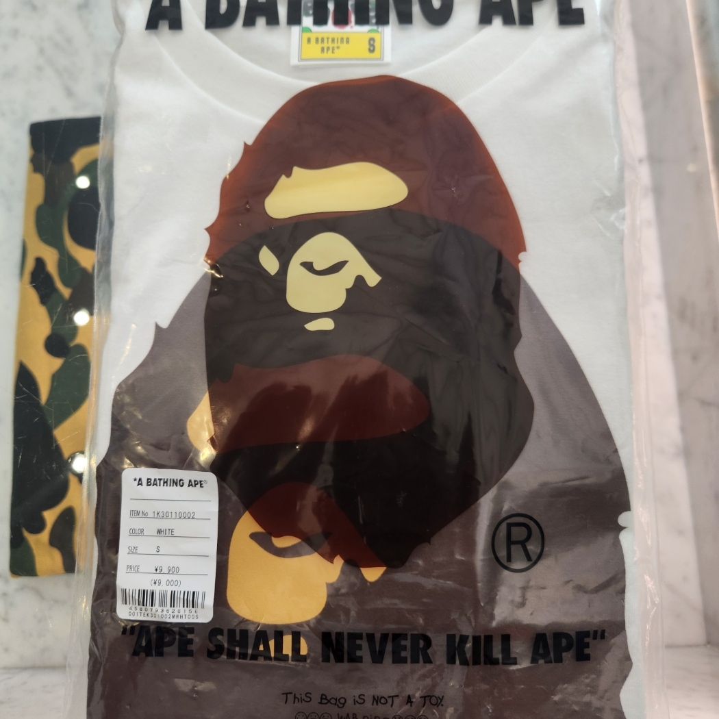 BAPE ABC Camo College T-Shirt White Blue, BAPE By Bathing Ape T-Shirt White 착용 스타일 - 4