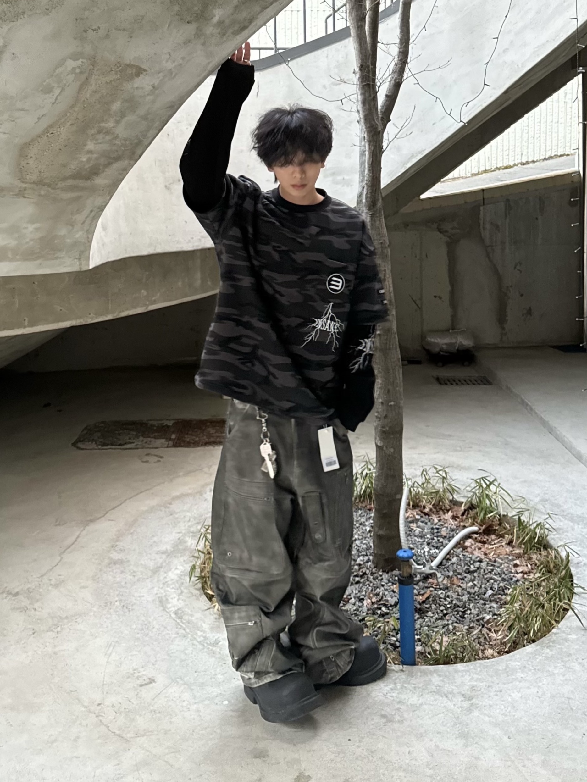 Project G/R Flight Denim Pants Dust Grey, Balenciaga Steroid Derby Black 착용 스타일 - 2
