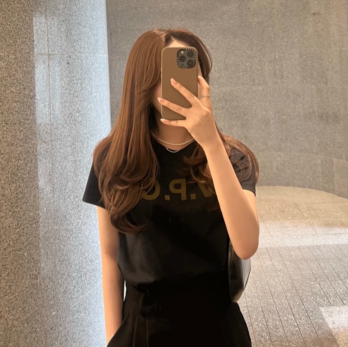 A.P.C. VPC Bicolor H T-Shirt Navy 착용 스타일
