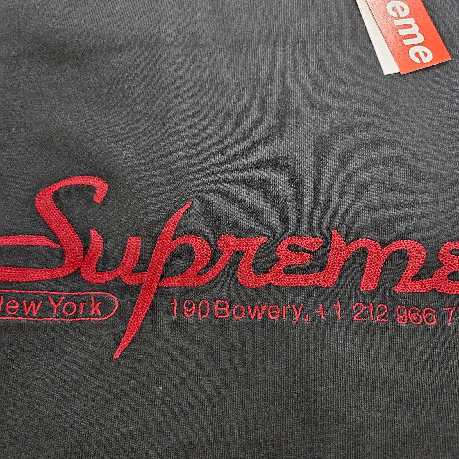 Supreme Contact S/S Top Black - 24SS 착용 스타일 - 3