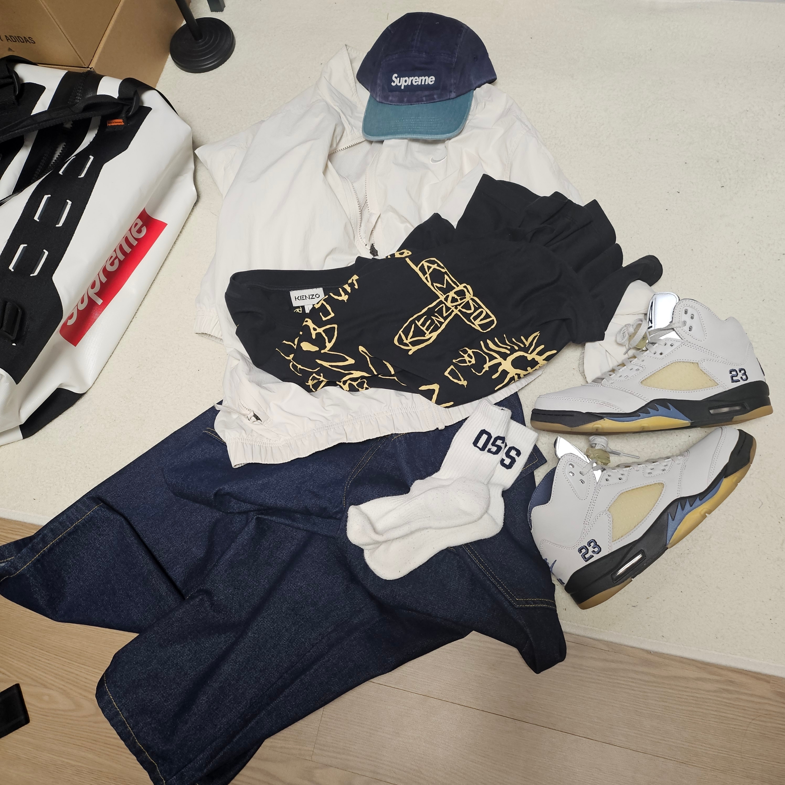 Supreme Pigment 2-Tone Camp Cap Navy - 24SS, (W) Jordan 5 x A Ma Maniere Retro Dawn 착용 스타일