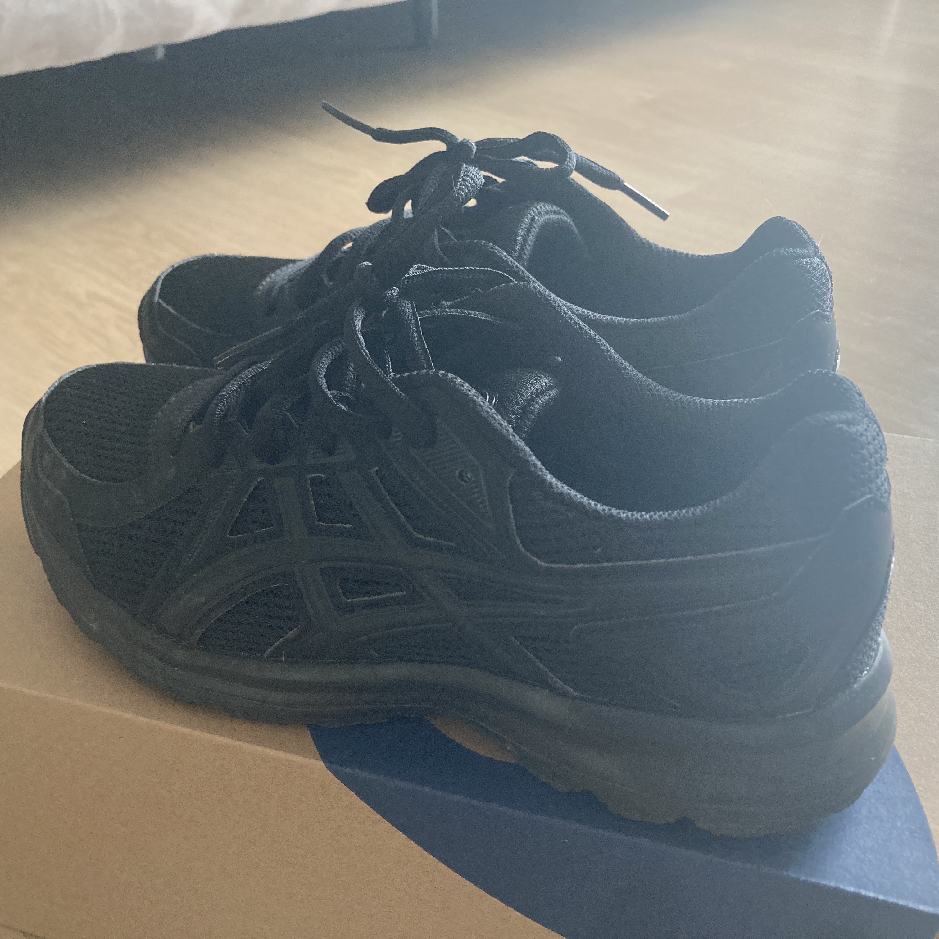 Asics Jog 100 2 Black 착용 스타일