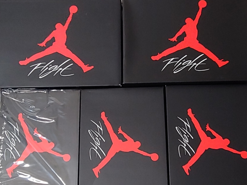 Jordan 4 Retro OG Fire Red 2020, (GS) Jordan 4 Retro OG Fire Red 2020 착용 스타일 - 2