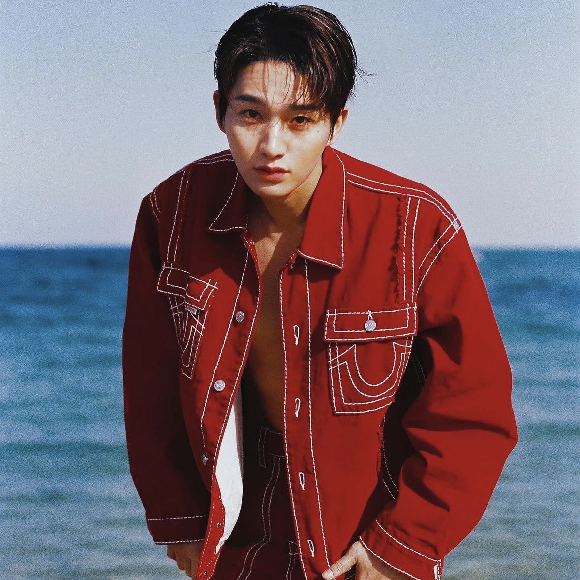 True Religion Scar Washed Jacket Red, True Religion Scar Washed Denim Pants Red 착용 스타일 - 1