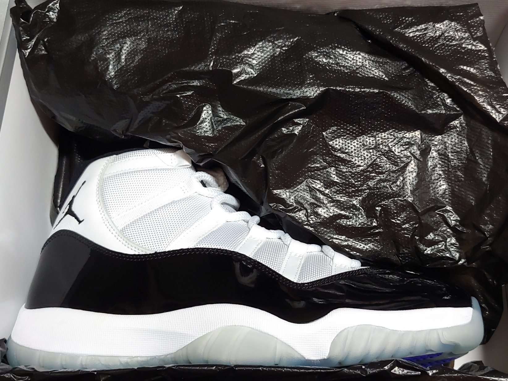 Jordan 11 Retro Concord 2018 착용 스타일 - 2