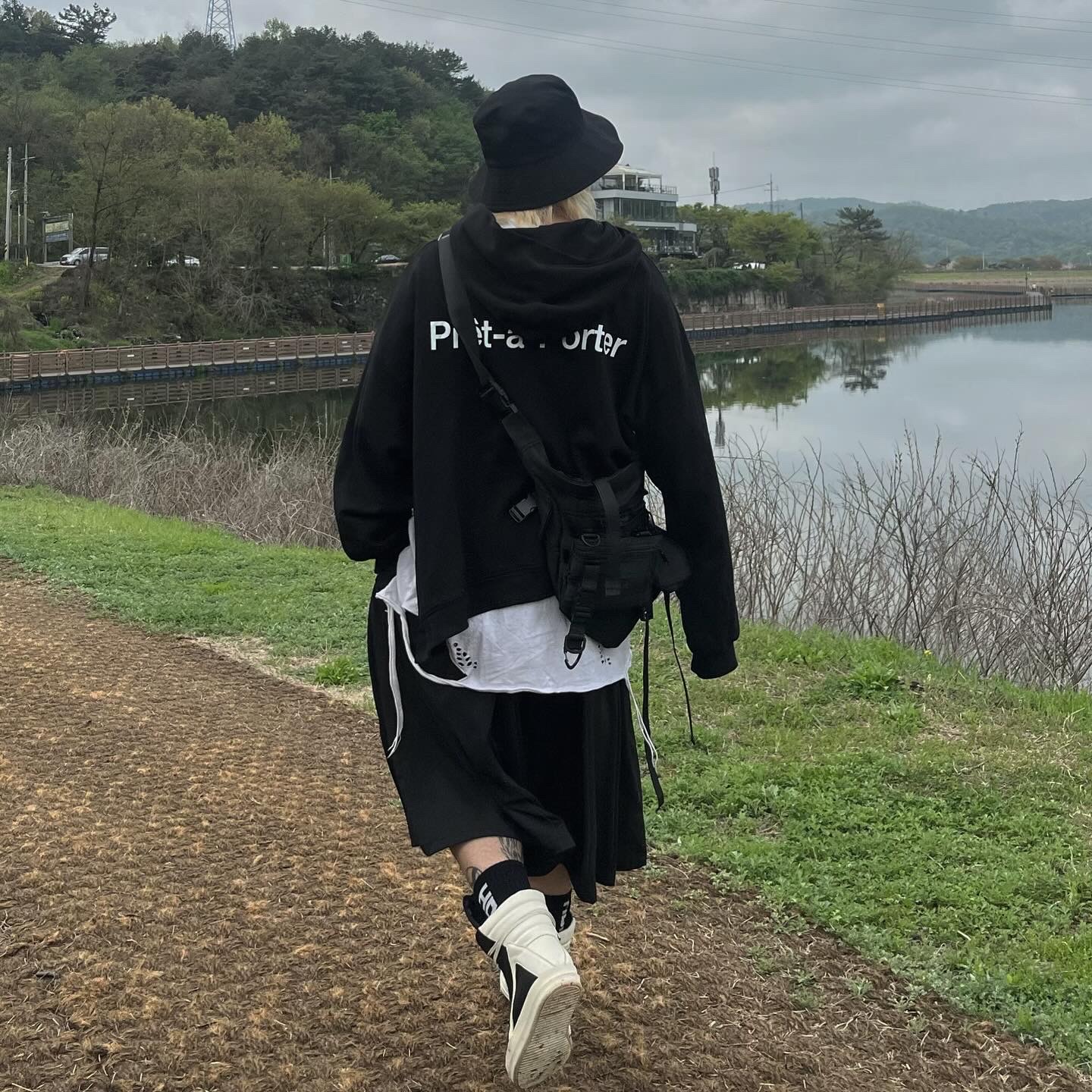 Rick Owens Geobasket Full Grain Calf Leather Strobe Sneakers Black Milk White 착용 스타일 - 4