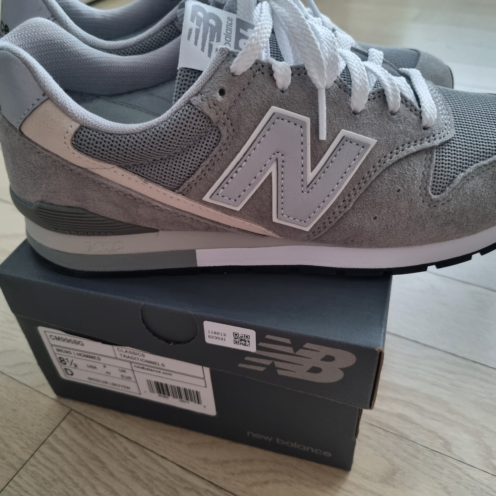 New Balance 996 Grey 착용 스타일