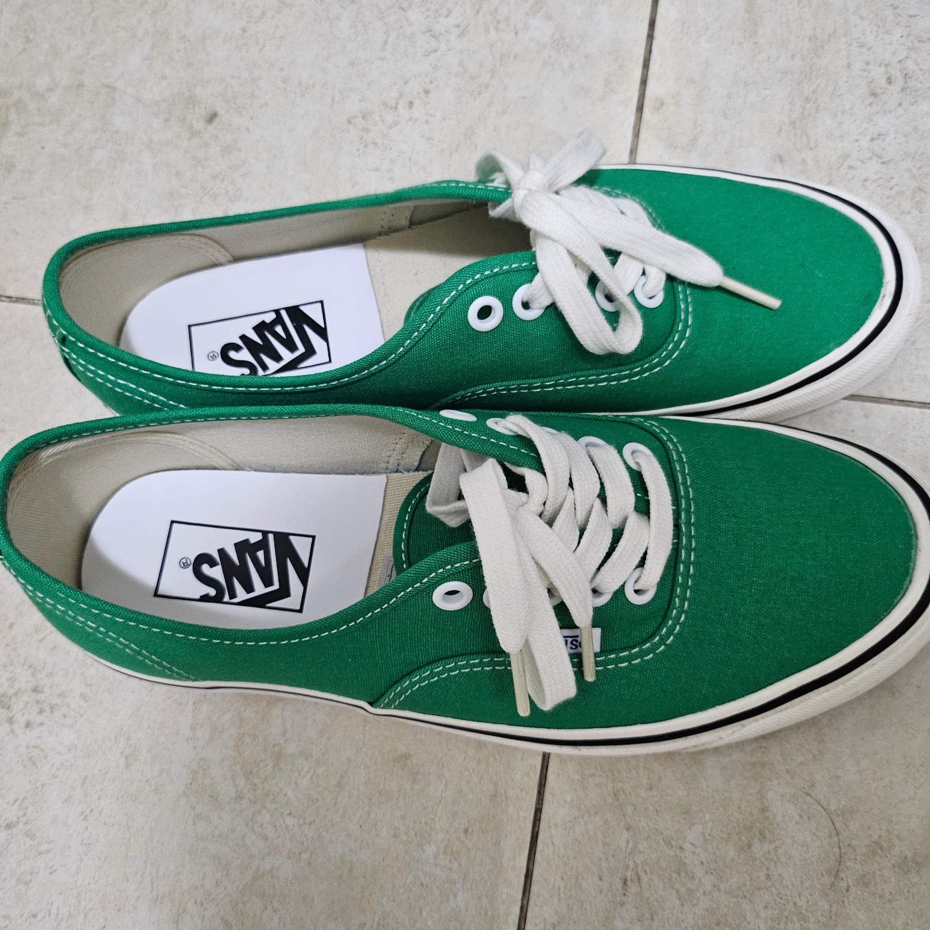 Vans Authentic 44 DX Anaheim Factory Emerald Green 착용 스타일 - 2