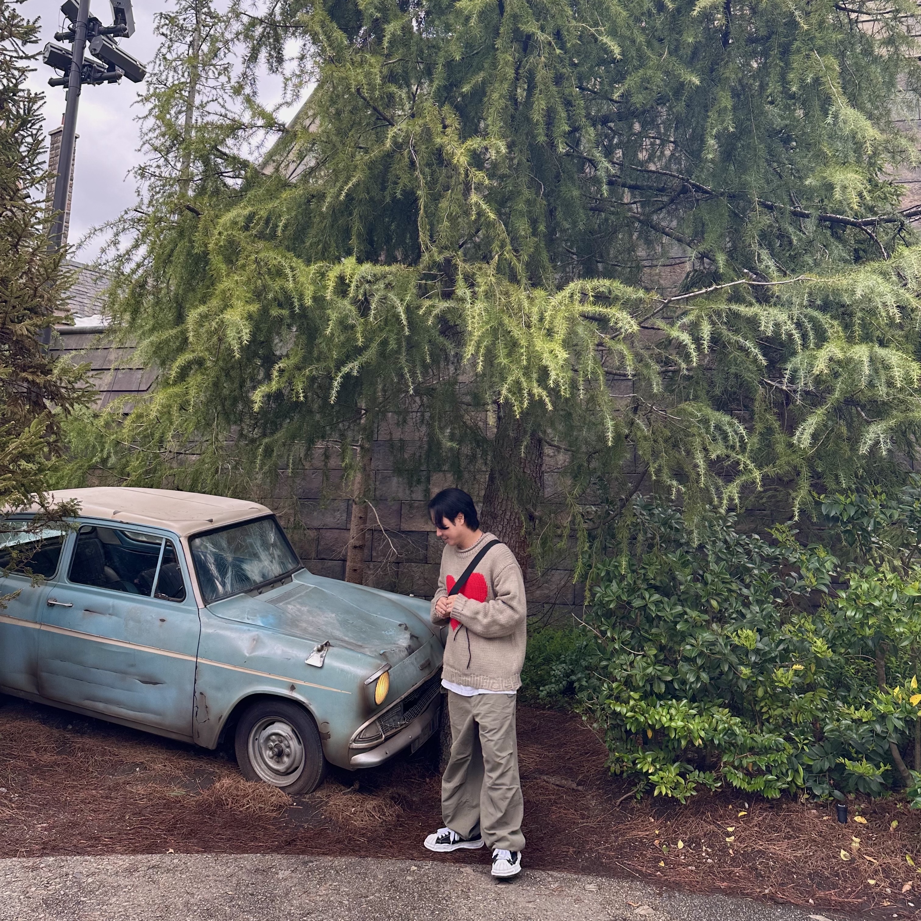 Maison Mihara Yasuhiro Blakey OG Sole Canvas Low-top Sneakers Black White, True Religion Mil Grenade Pants Khaki 착용 스타일 - 2